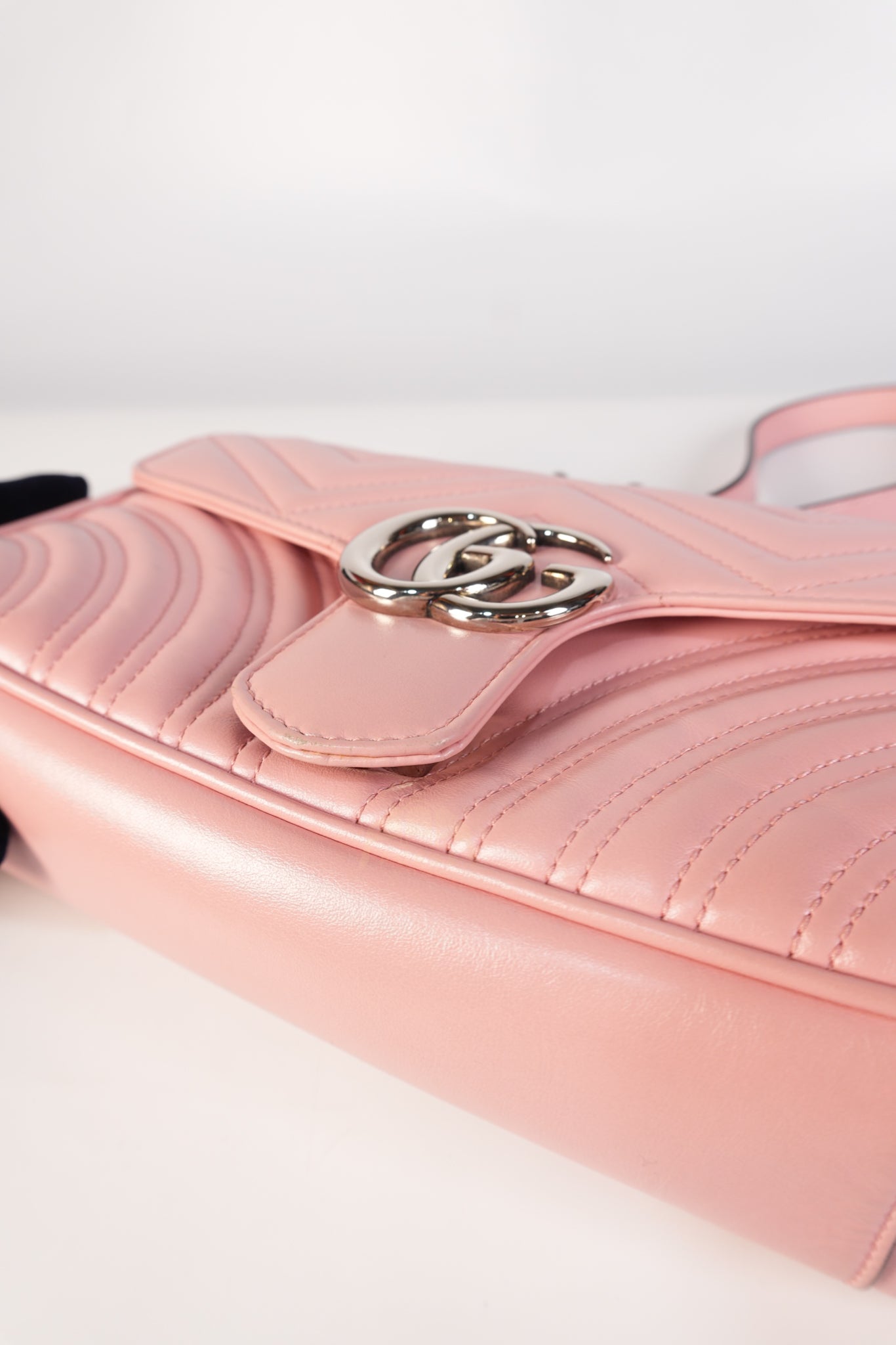 Marmont Small in Pink Matelasse Leather and Silver Hardware Crossbody Bag | Purse Maison Luxury Bags Shop