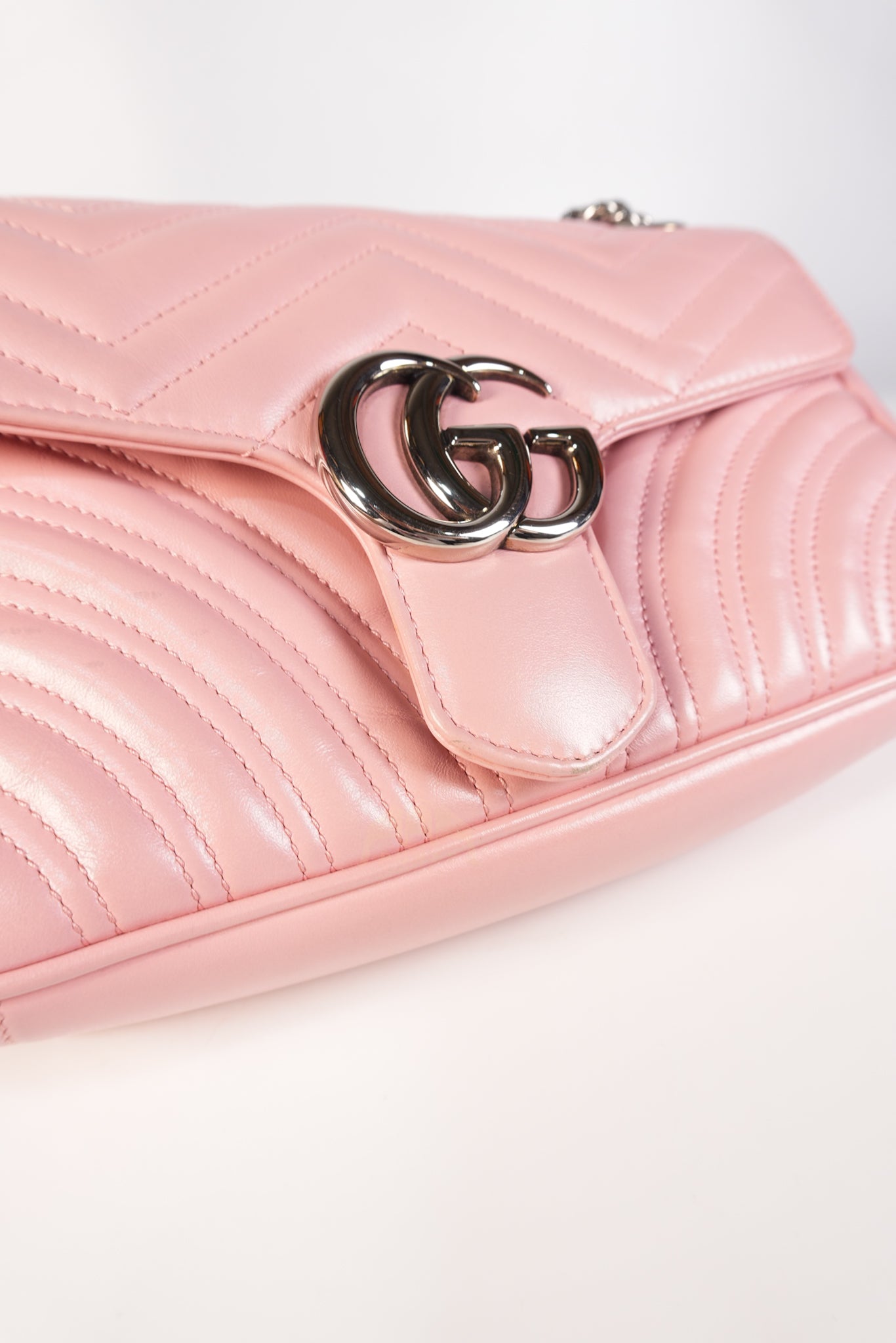 Marmont Small in Pink Matelasse Leather and Silver Hardware Crossbody Bag | Purse Maison Luxury Bags Shop