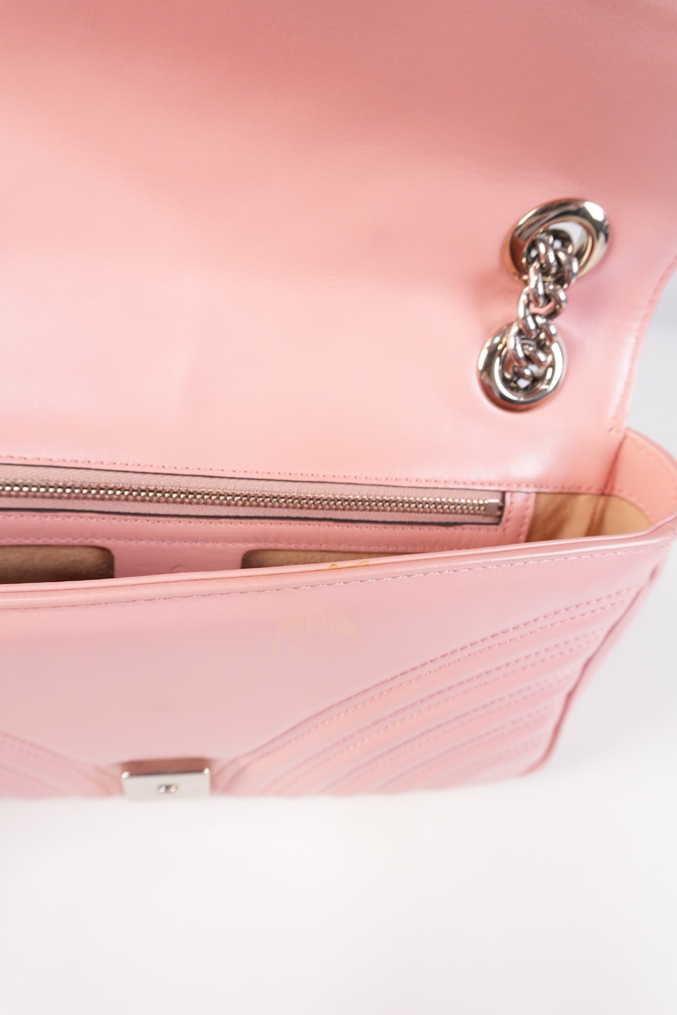 Marmont Small in Pink Matelasse Leather and Silver Hardware Crossbody Bag | Purse Maison Luxury Bags Shop
