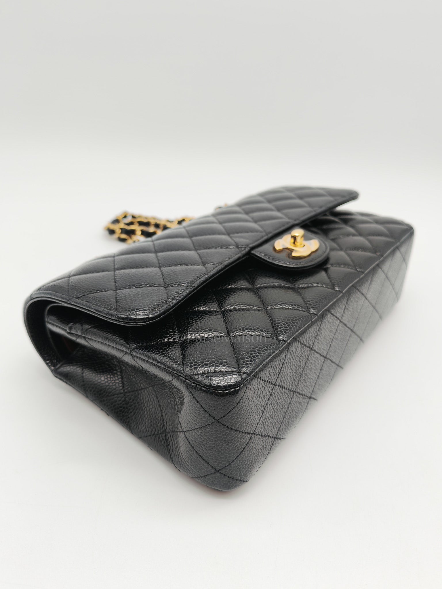 Medium Classic Double Flap Caviar GHW Microchip Unused Year 2022 K860XGCK