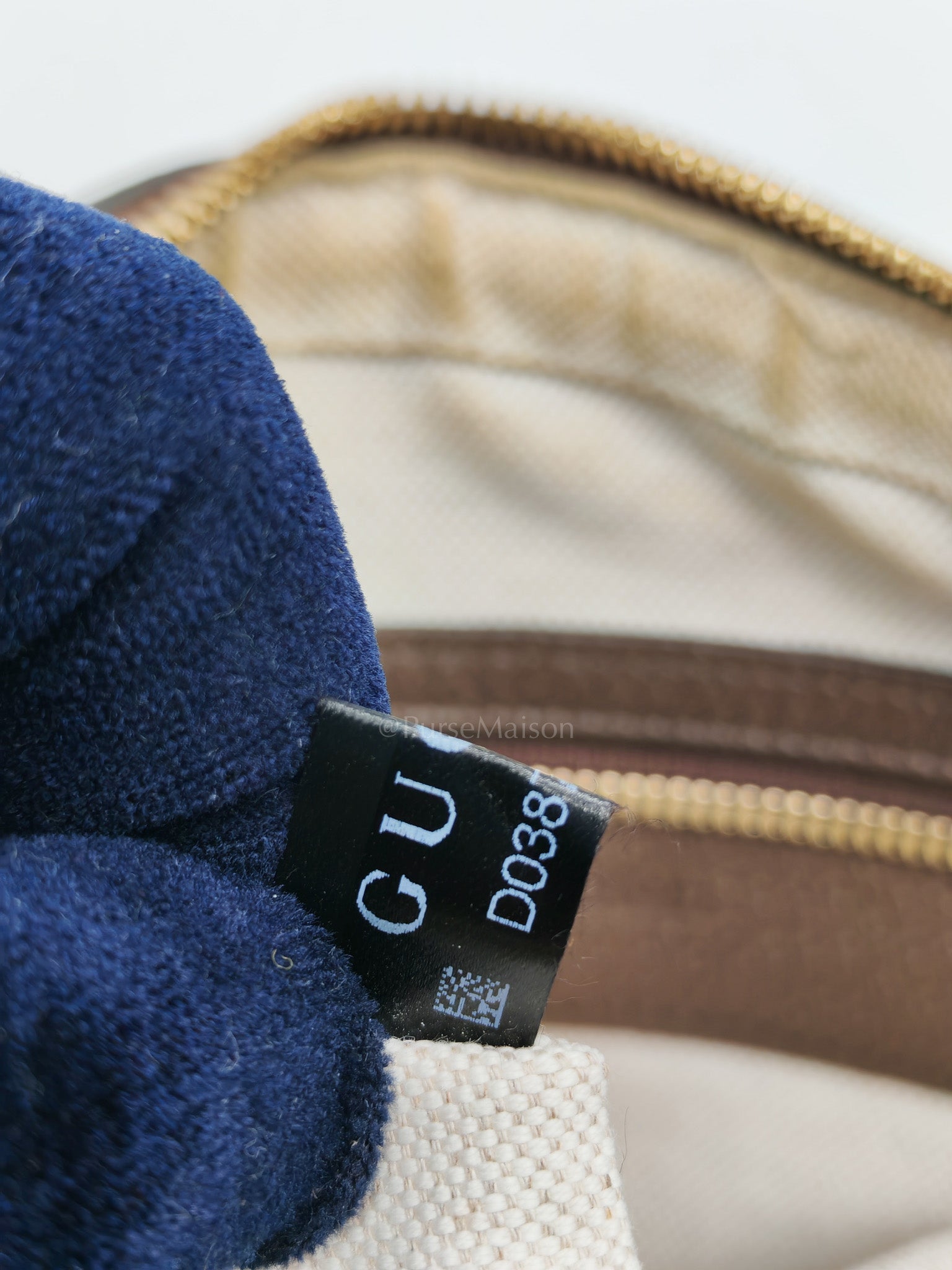 Messenger Bag in Ebony Jumbo GG Canvas | Purse Maison Luxury Bags Shop