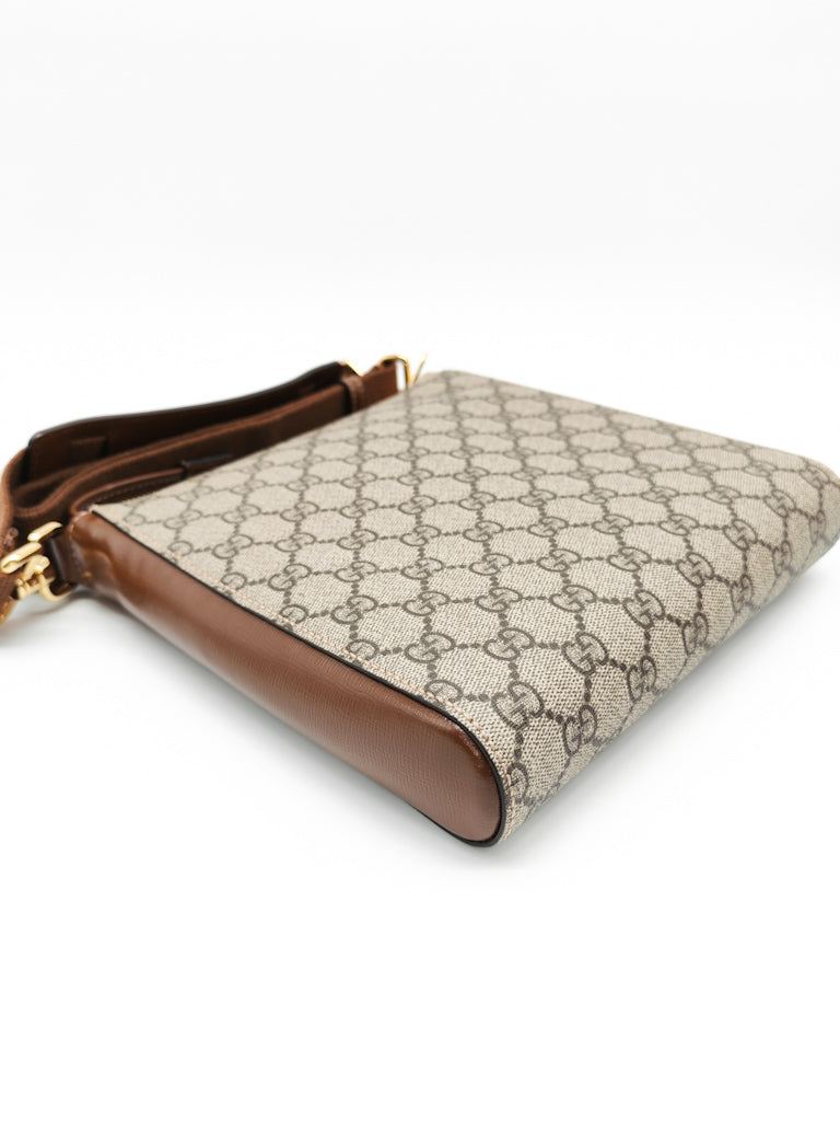 Messenger Bag Vintage in GG Supreme Canvas & Interlocking G Patch | Purse Maison Luxury Bags Shop