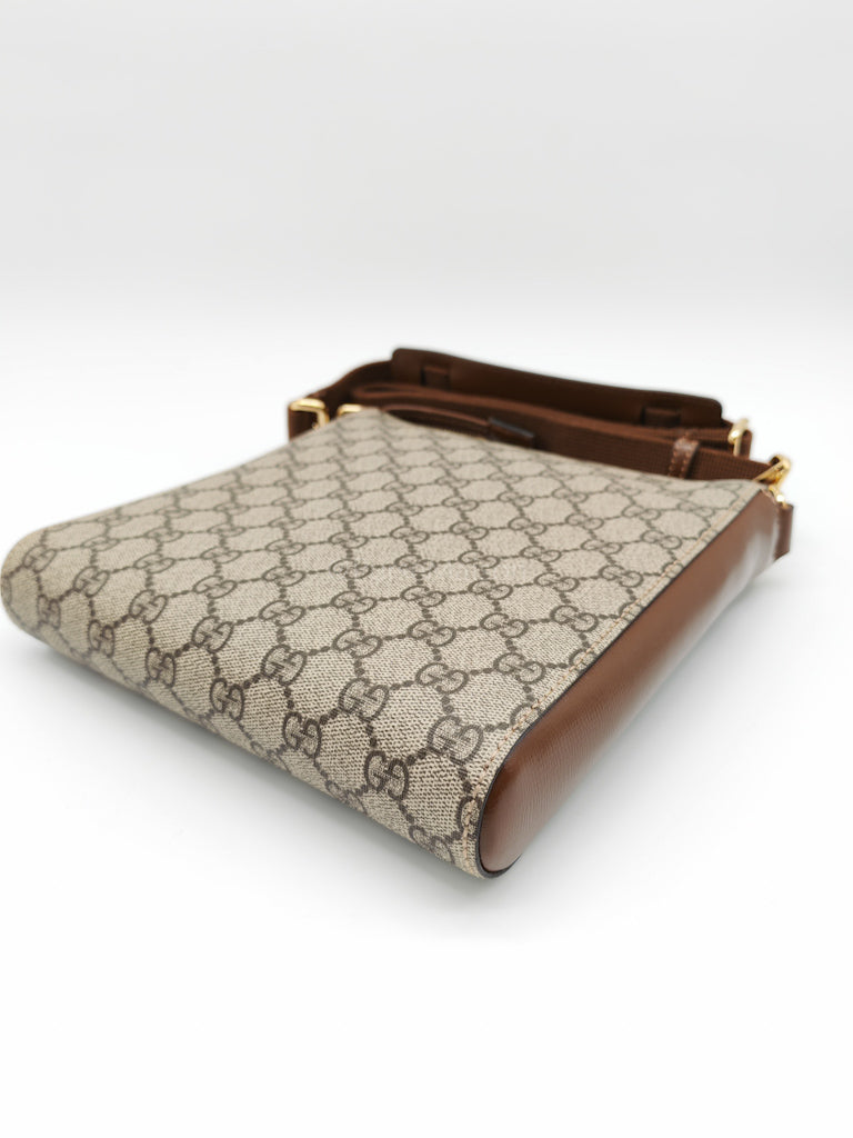 Messenger Bag Vintage in GG Supreme Canvas & Interlocking G Patch | Purse Maison Luxury Bags Shop
