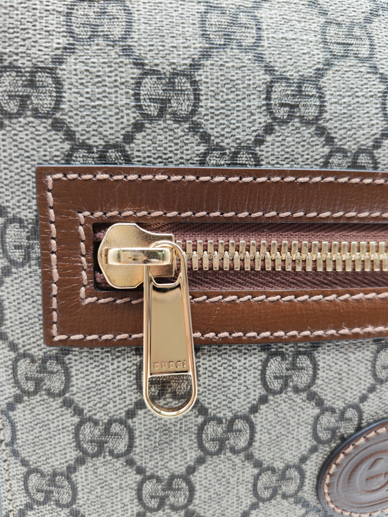 Messenger Bag Vintage in GG Supreme Canvas & Interlocking G Patch | Purse Maison Luxury Bags Shop