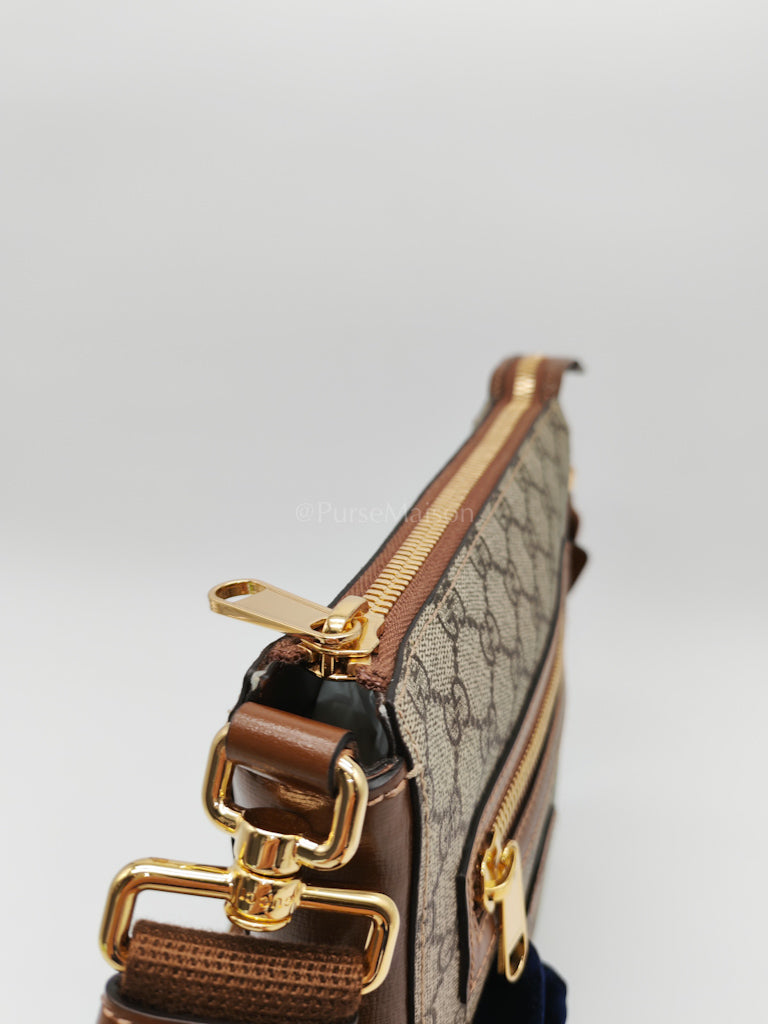 Messenger Bag Vintage in GG Supreme Canvas & Interlocking G Patch | Purse Maison Luxury Bags Shop