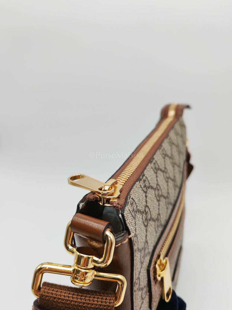 Messenger Bag Vintage in GG Supreme Canvas & Interlocking G Patch | Purse Maison Luxury Bags Shop