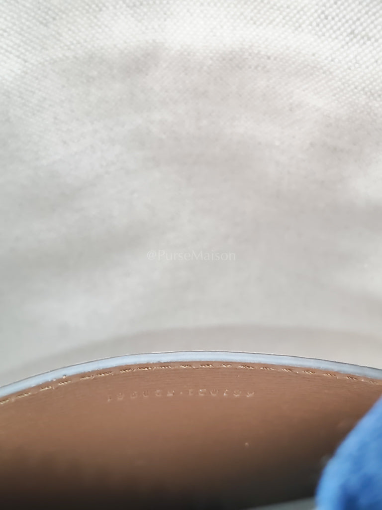 Messenger Bag Vintage in GG Supreme Canvas & Interlocking G Patch | Purse Maison Luxury Bags Shop