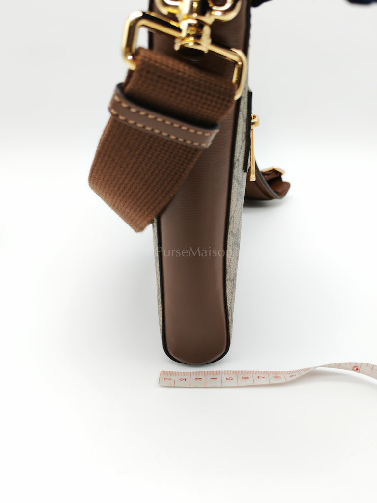 Messenger Bag Vintage in GG Supreme Canvas & Interlocking G Patch | Purse Maison Luxury Bags Shop