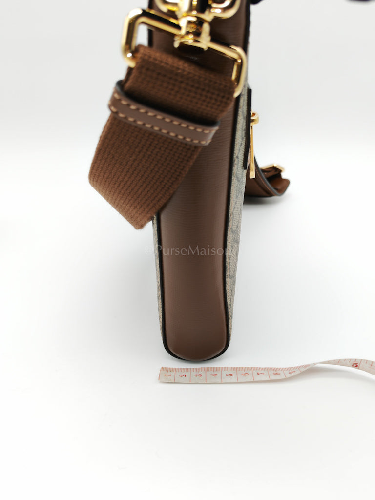 Messenger Bag Vintage in GG Supreme Canvas & Interlocking G Patch | Purse Maison Luxury Bags Shop