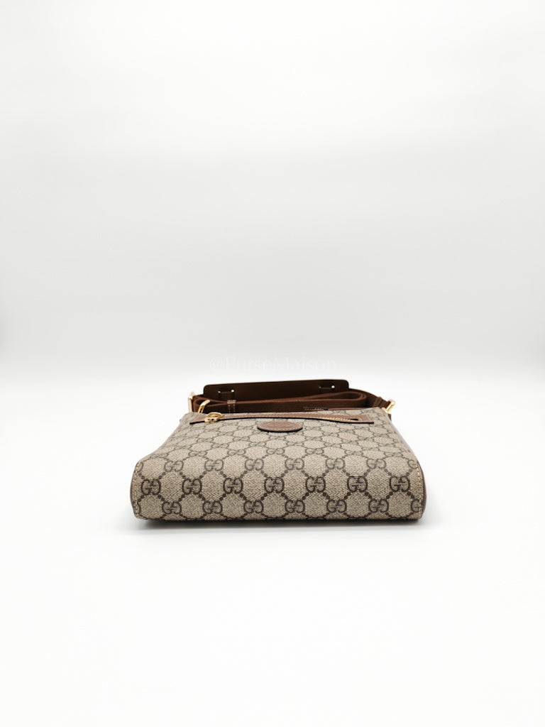 Messenger Bag Vintage in GG Supreme Canvas & Interlocking G Patch | Purse Maison Luxury Bags Shop