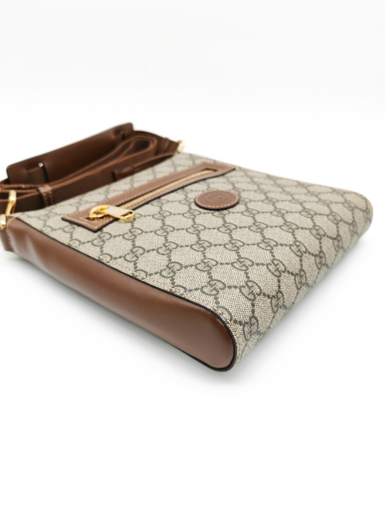 Messenger Bag Vintage in GG Supreme Canvas & Interlocking G Patch | Purse Maison Luxury Bags Shop