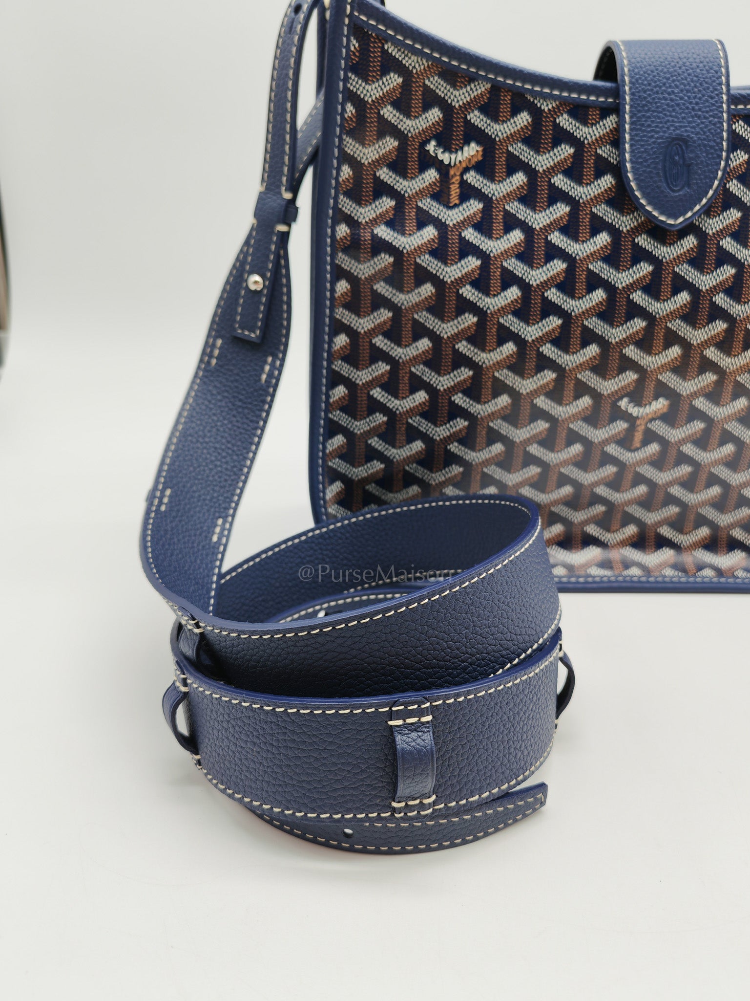Sac Musette in Navy Blue/Bleu Marine Goyardine Canvas