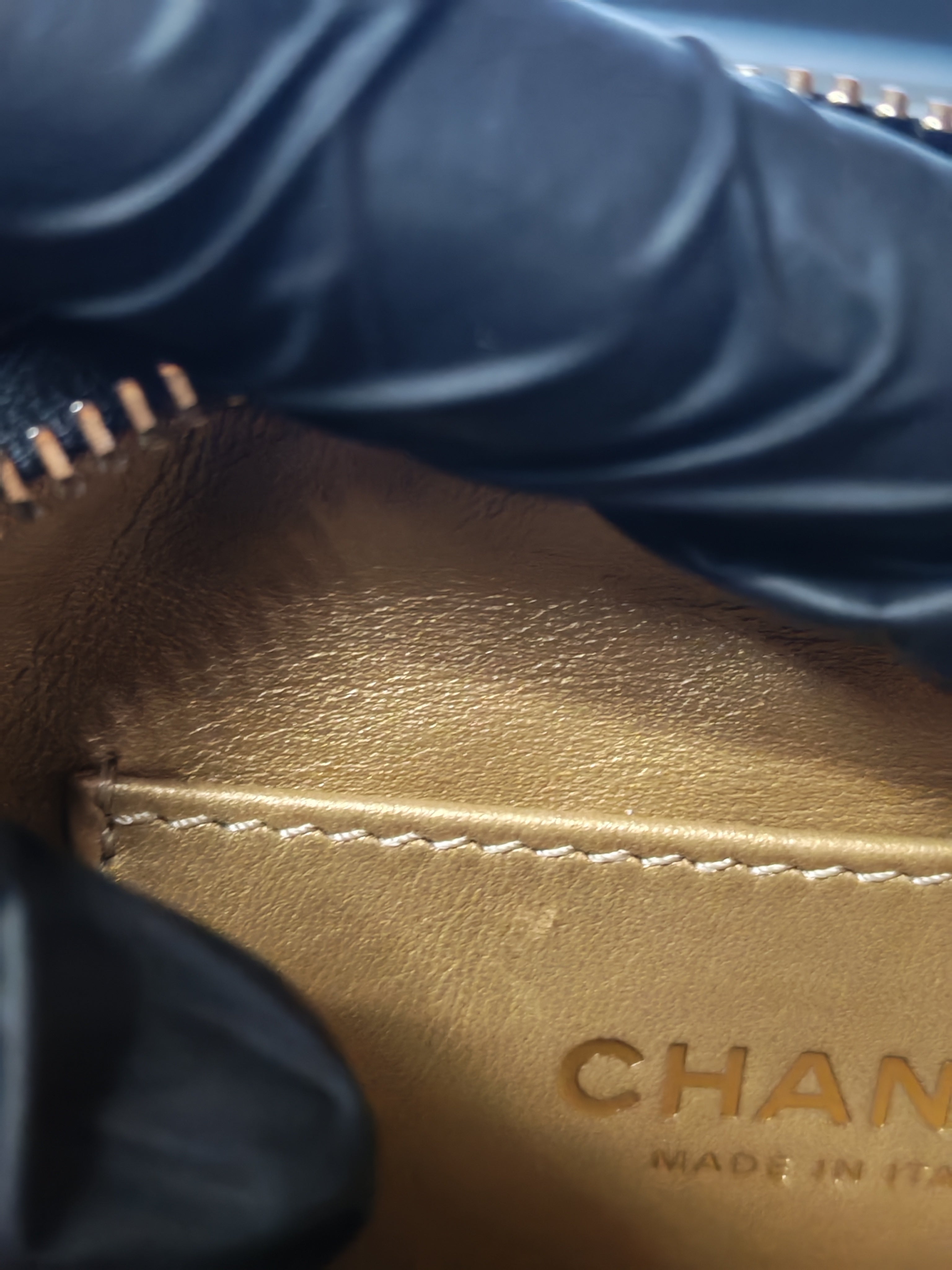 Mini Camera Bag Pearl Crush in Black Lambskin Leather and Aged Gold Hardware Microchip | Purse Maison Luxury Bags Shop