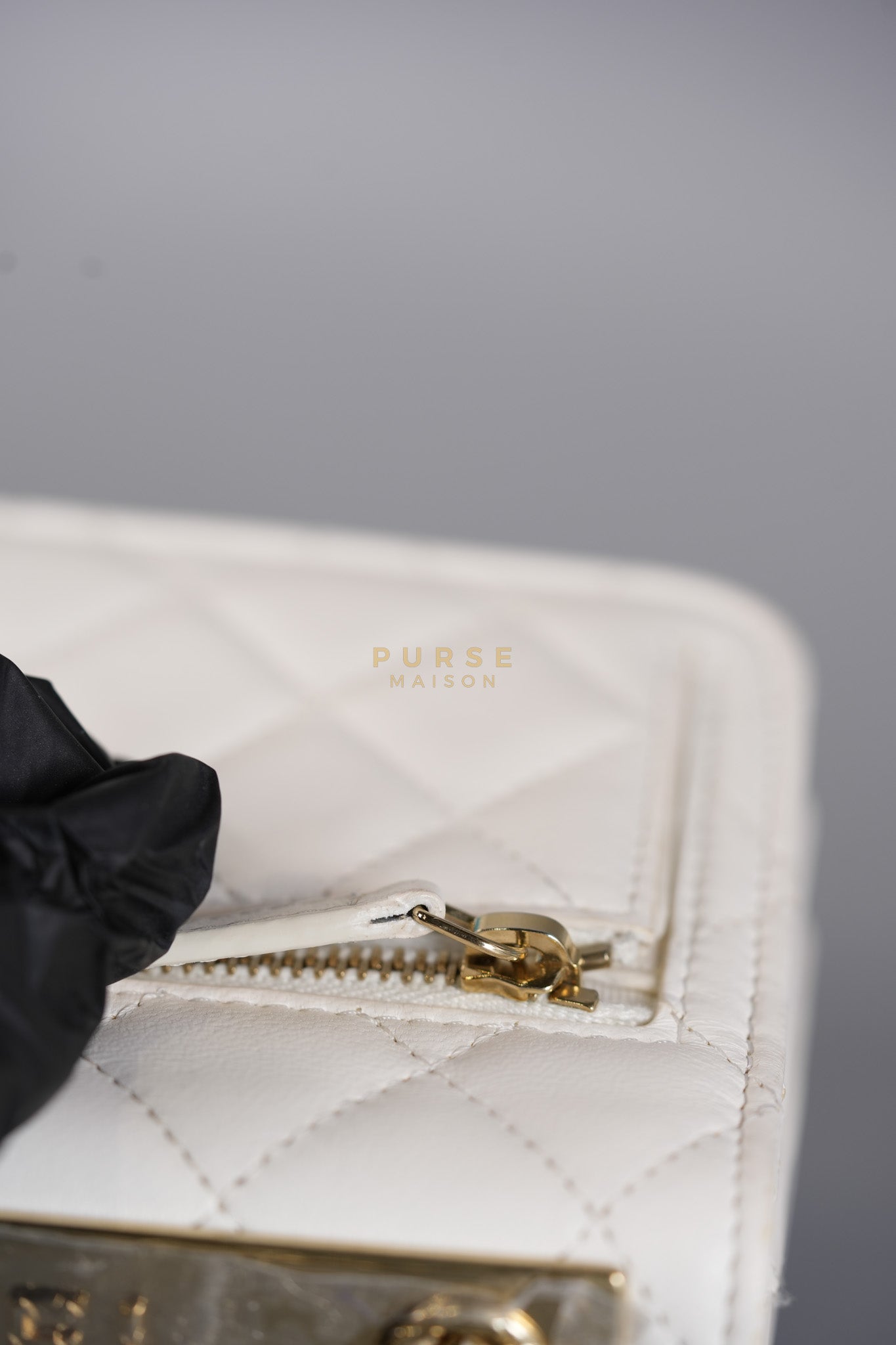 Mini Trendy CC Wallet on Chain in White Lambskin Leather and Light Gold Hardware (Microchip) | Purse Maison Luxury Bags Shop