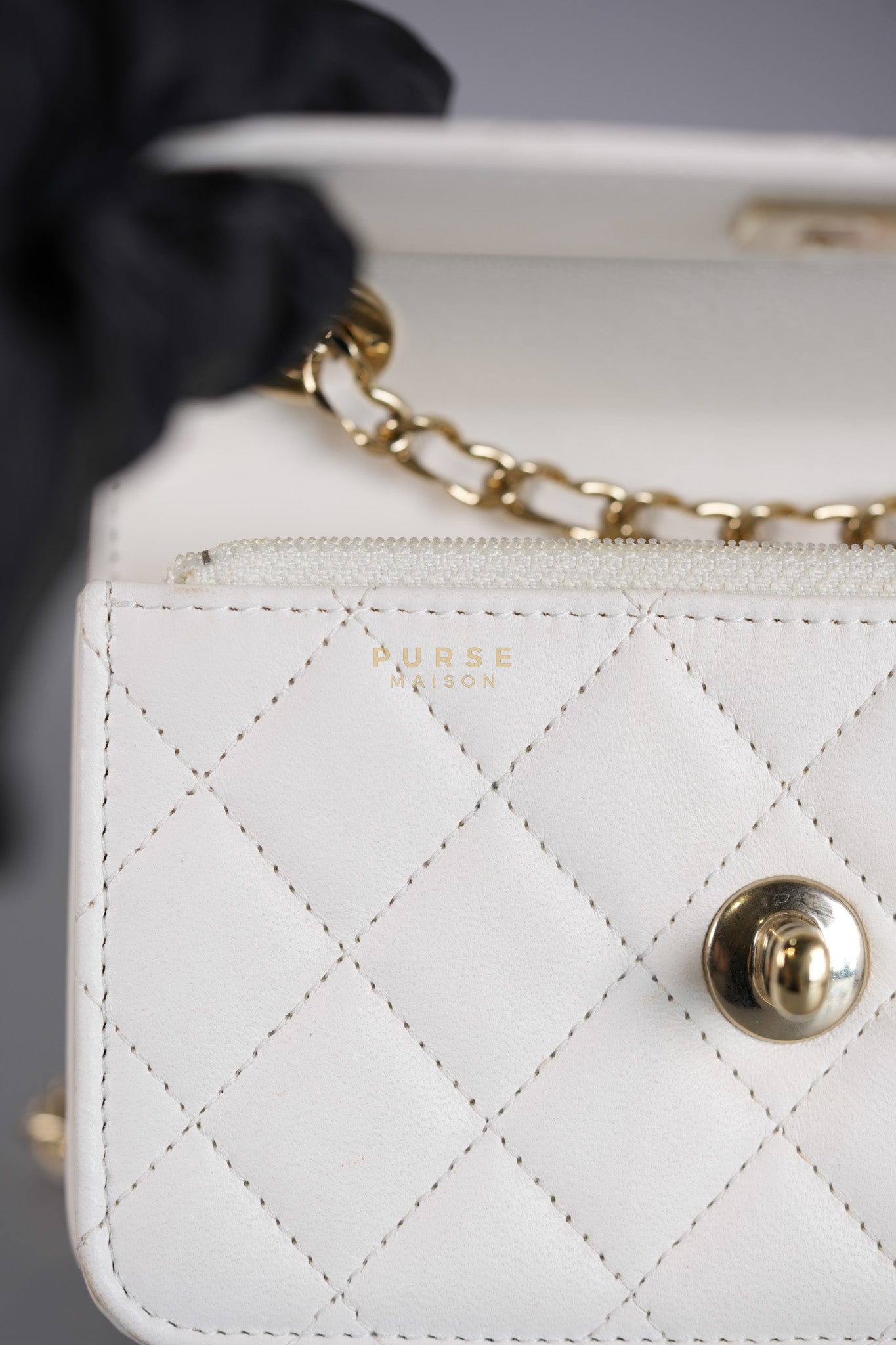 Mini Trendy CC Wallet on Chain in White Lambskin Leather and Light Gold Hardware (Microchip) | Purse Maison Luxury Bags Shop
