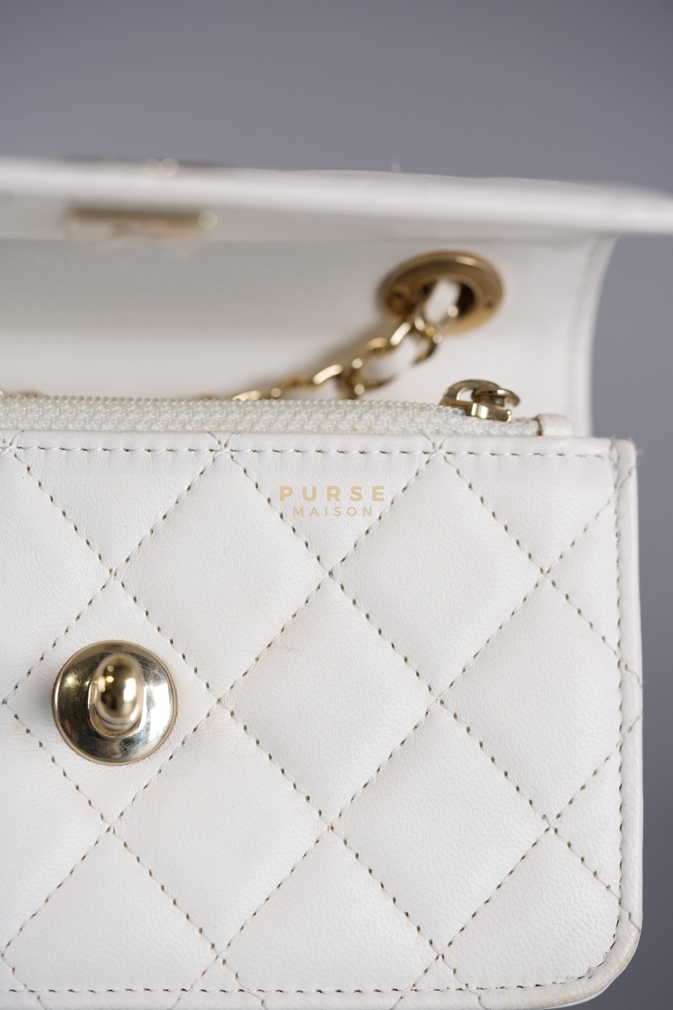 Mini Trendy CC Wallet on Chain in White Lambskin Leather and Light Gold Hardware (Microchip) | Purse Maison Luxury Bags Shop