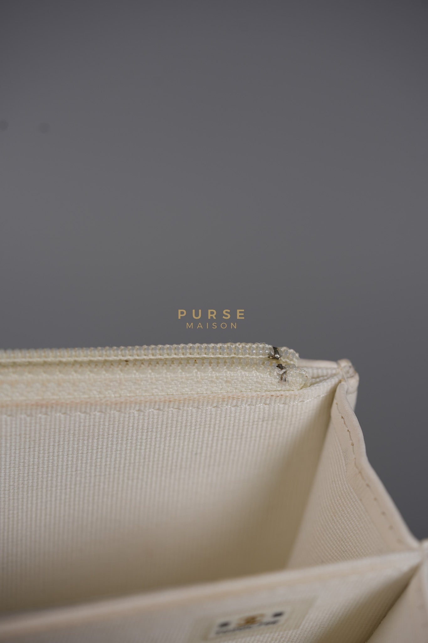 Mini Trendy CC Wallet on Chain in White Lambskin Leather and Light Gold Hardware (Microchip) | Purse Maison Luxury Bags Shop