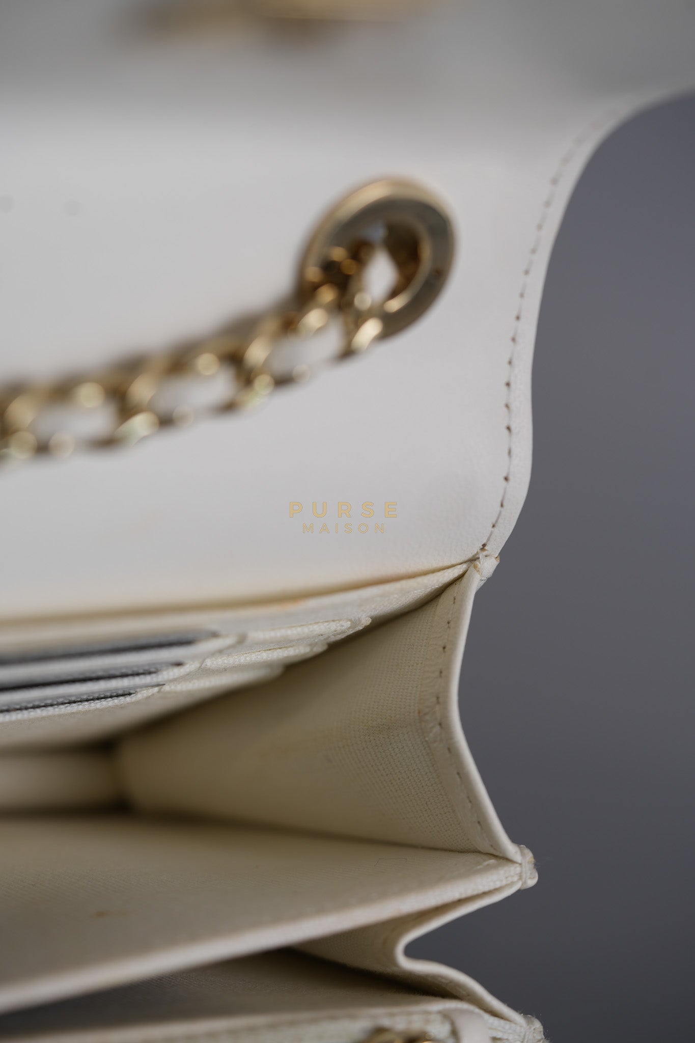 Mini Trendy CC Wallet on Chain in White Lambskin Leather and Light Gold Hardware (Microchip) | Purse Maison Luxury Bags Shop