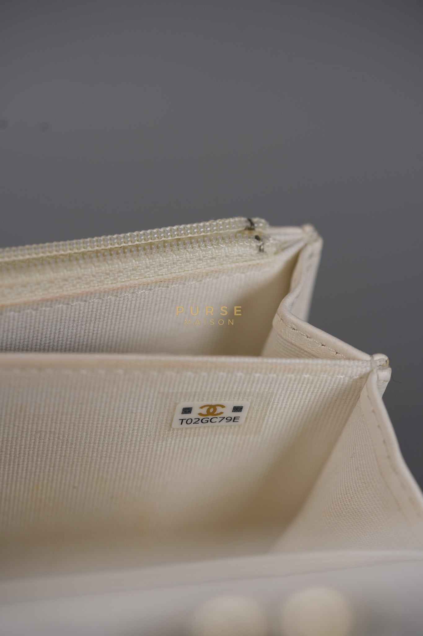 Mini Trendy CC Wallet on Chain in White Lambskin Leather and Light Gold Hardware (Microchip) | Purse Maison Luxury Bags Shop