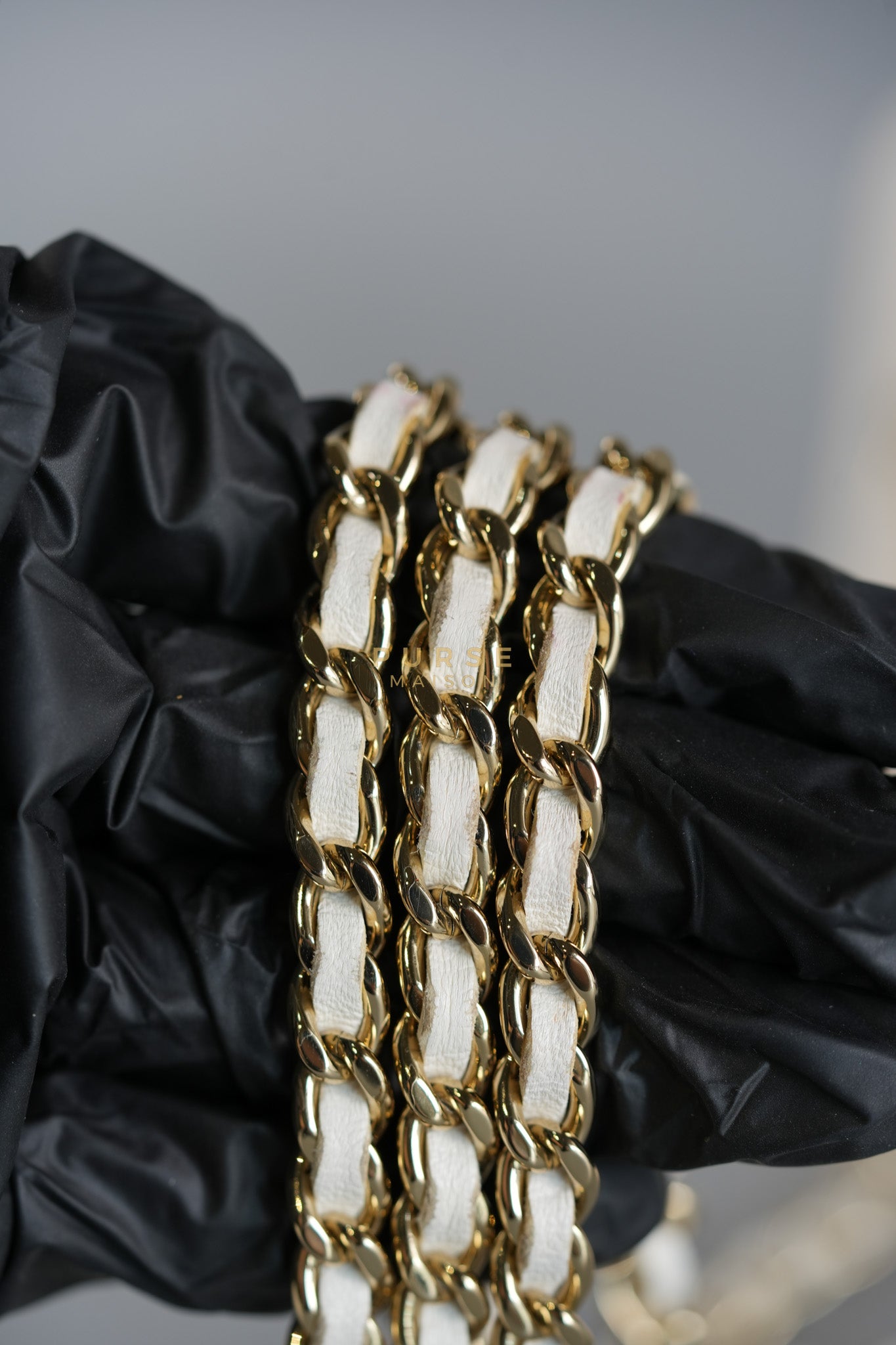 Mini Trendy CC Wallet on Chain in White Lambskin Leather and Light Gold Hardware (Microchip) | Purse Maison Luxury Bags Shop