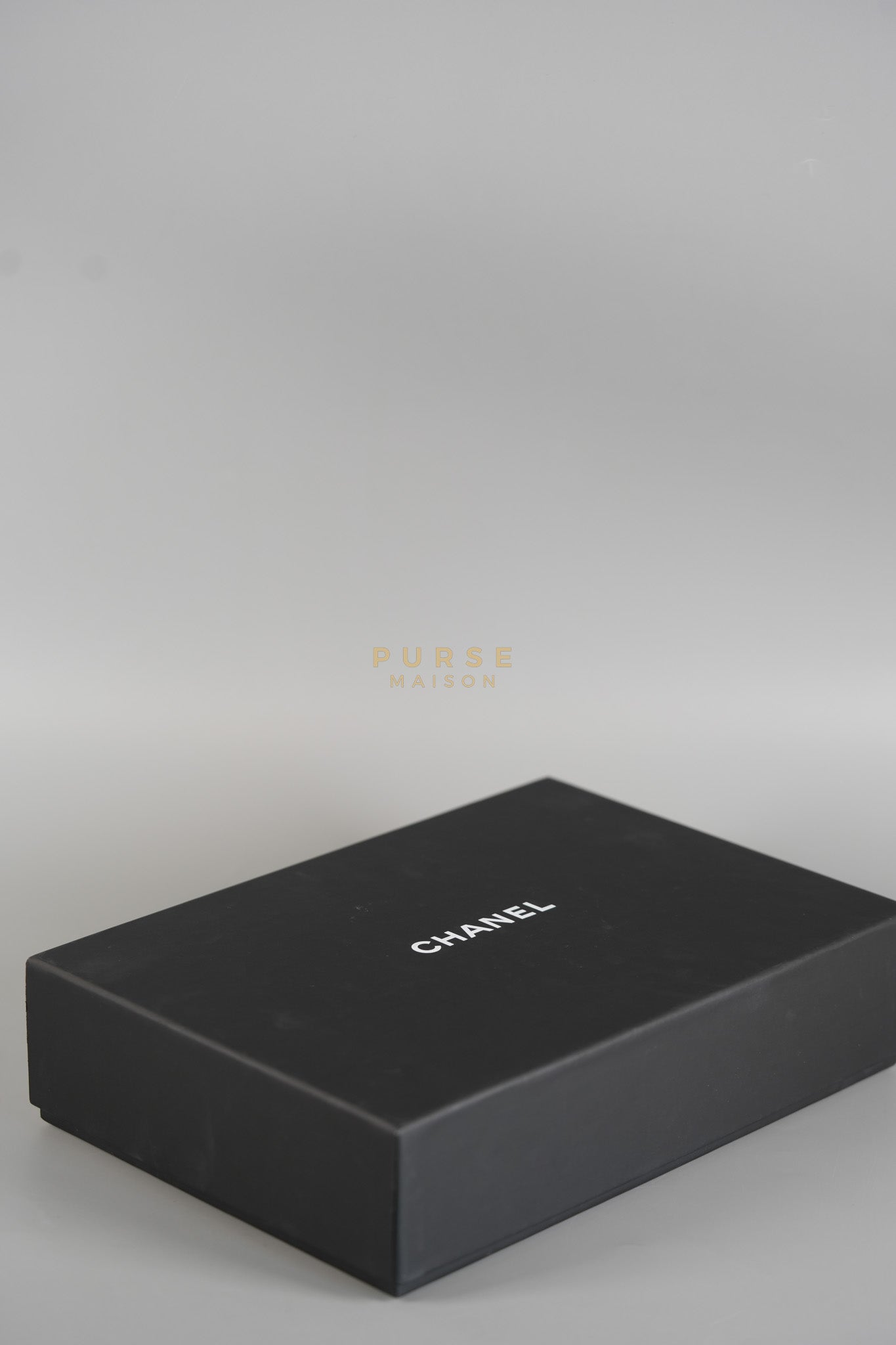 Mini Trendy CC Wallet on Chain in White Lambskin Leather and Light Gold Hardware (Microchip) | Purse Maison Luxury Bags Shop