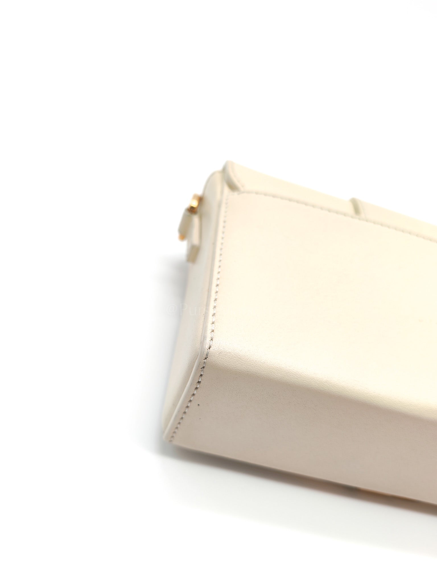 Montaigne Box Bag in Off-White Lambskin Leather and Gold Hardware Shoulder Bag | Purse Maison Luxury Bags Shop