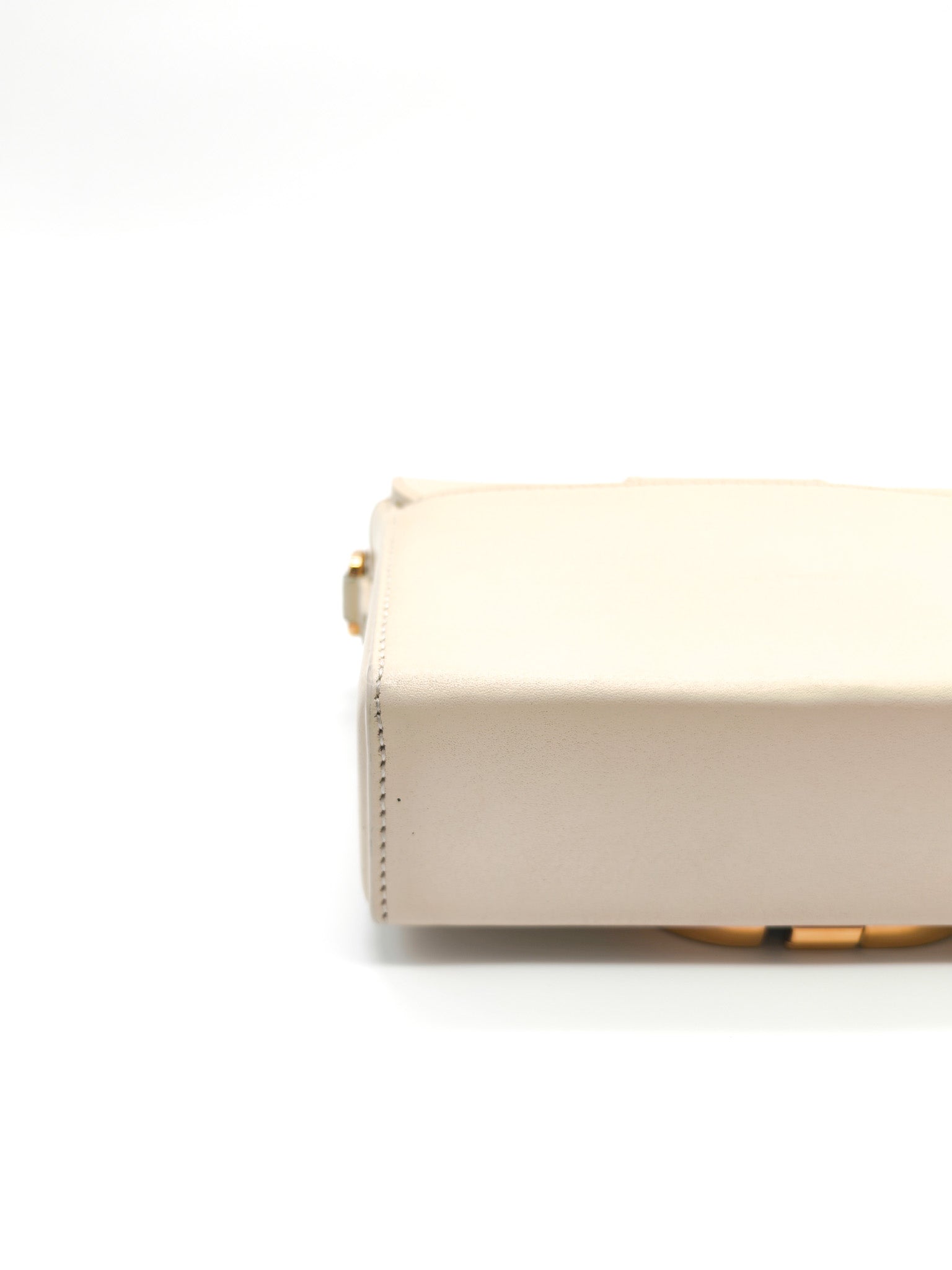 Montaigne Box Bag in Off-White Lambskin Leather and Gold Hardware Shoulder Bag | Purse Maison Luxury Bags Shop