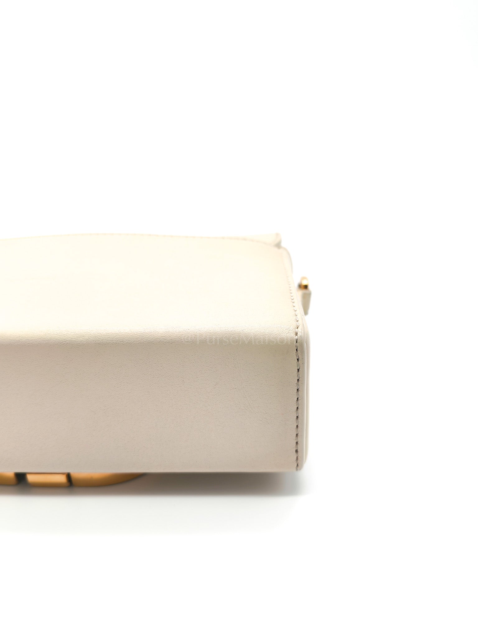 Montaigne Box Bag in Off-White Lambskin Leather and Gold Hardware Shoulder Bag | Purse Maison Luxury Bags Shop