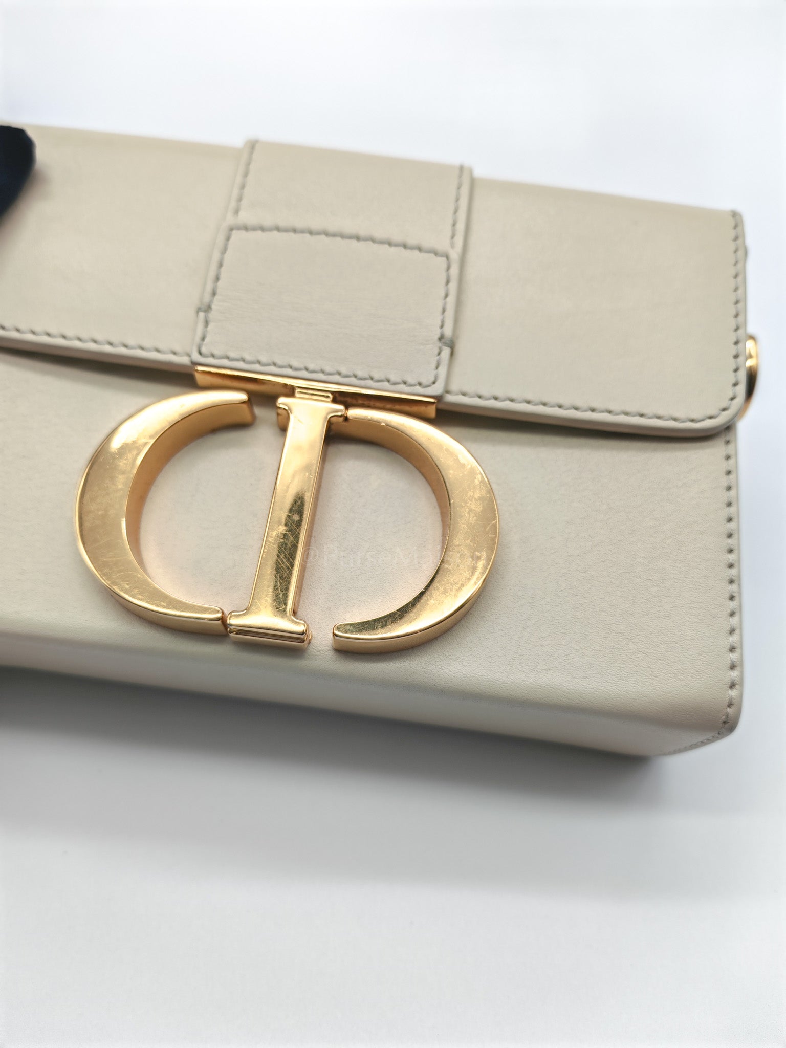 Montaigne Box Bag in Off-White Lambskin Leather and Gold Hardware Shoulder Bag | Purse Maison Luxury Bags Shop