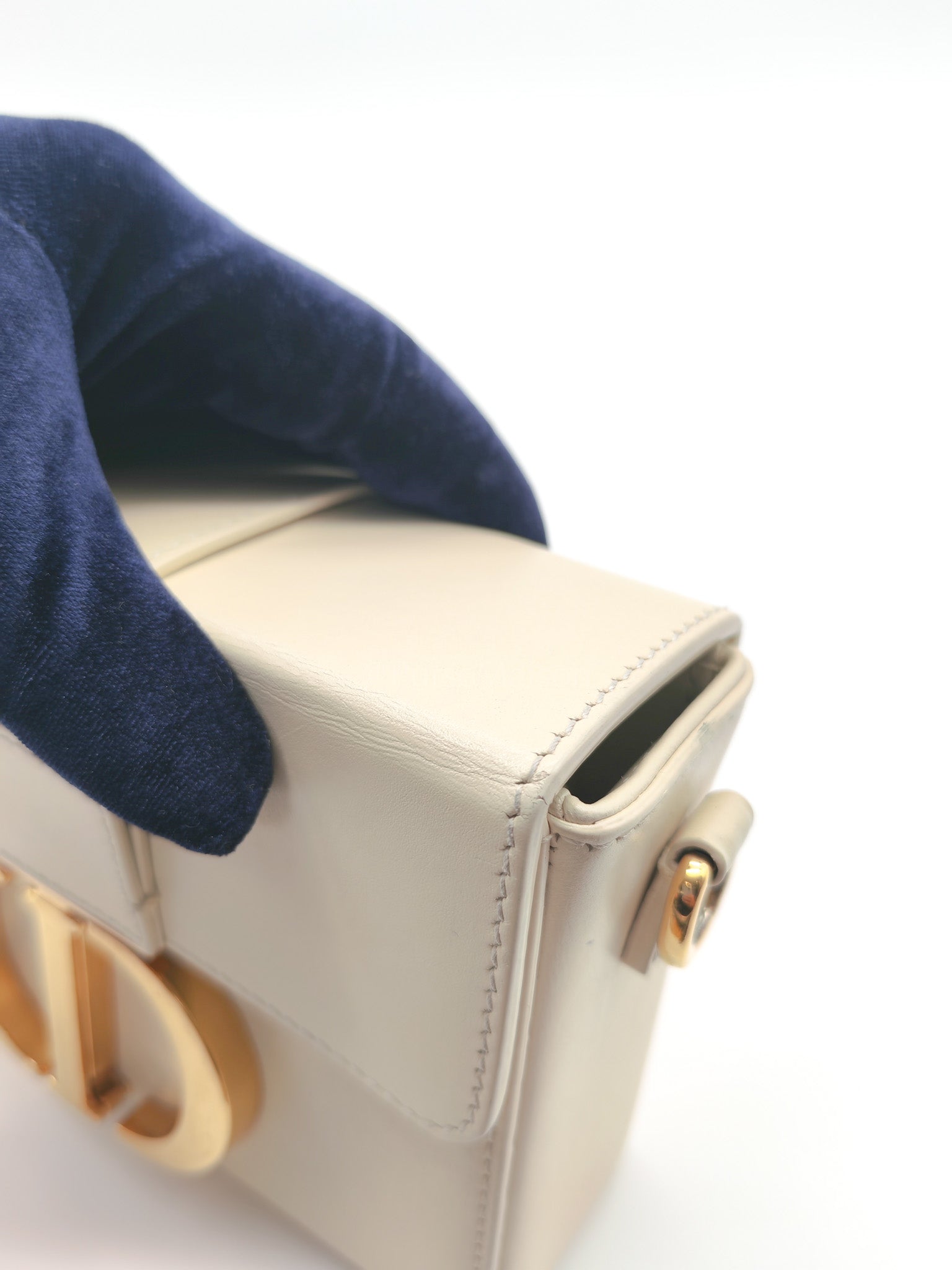 Montaigne Box Bag in Off-White Lambskin Leather and Gold Hardware Shoulder Bag | Purse Maison Luxury Bags Shop