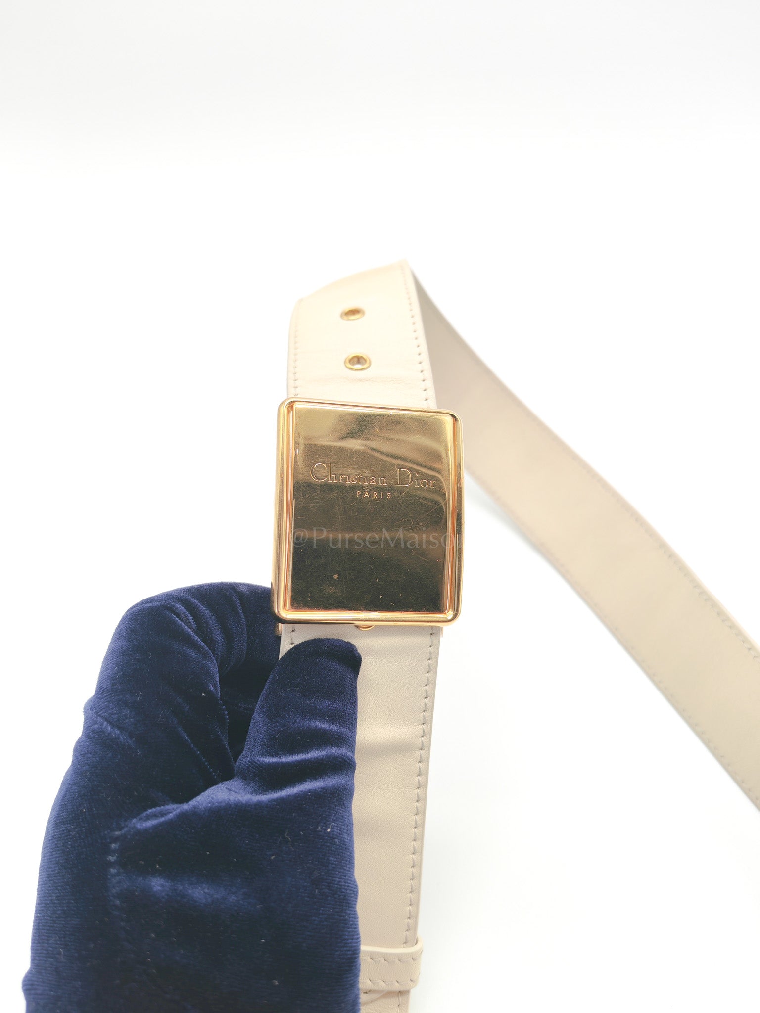 Montaigne Box Bag in Off-White Lambskin Leather and Gold Hardware Shoulder Bag | Purse Maison Luxury Bags Shop