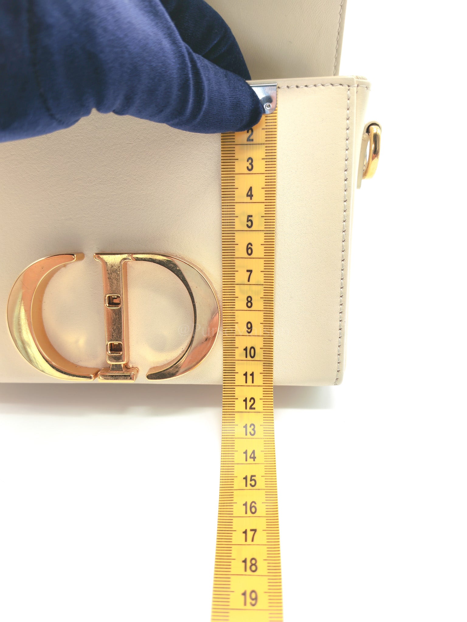 Montaigne Box Bag in Off-White Lambskin Leather and Gold Hardware Shoulder Bag | Purse Maison Luxury Bags Shop