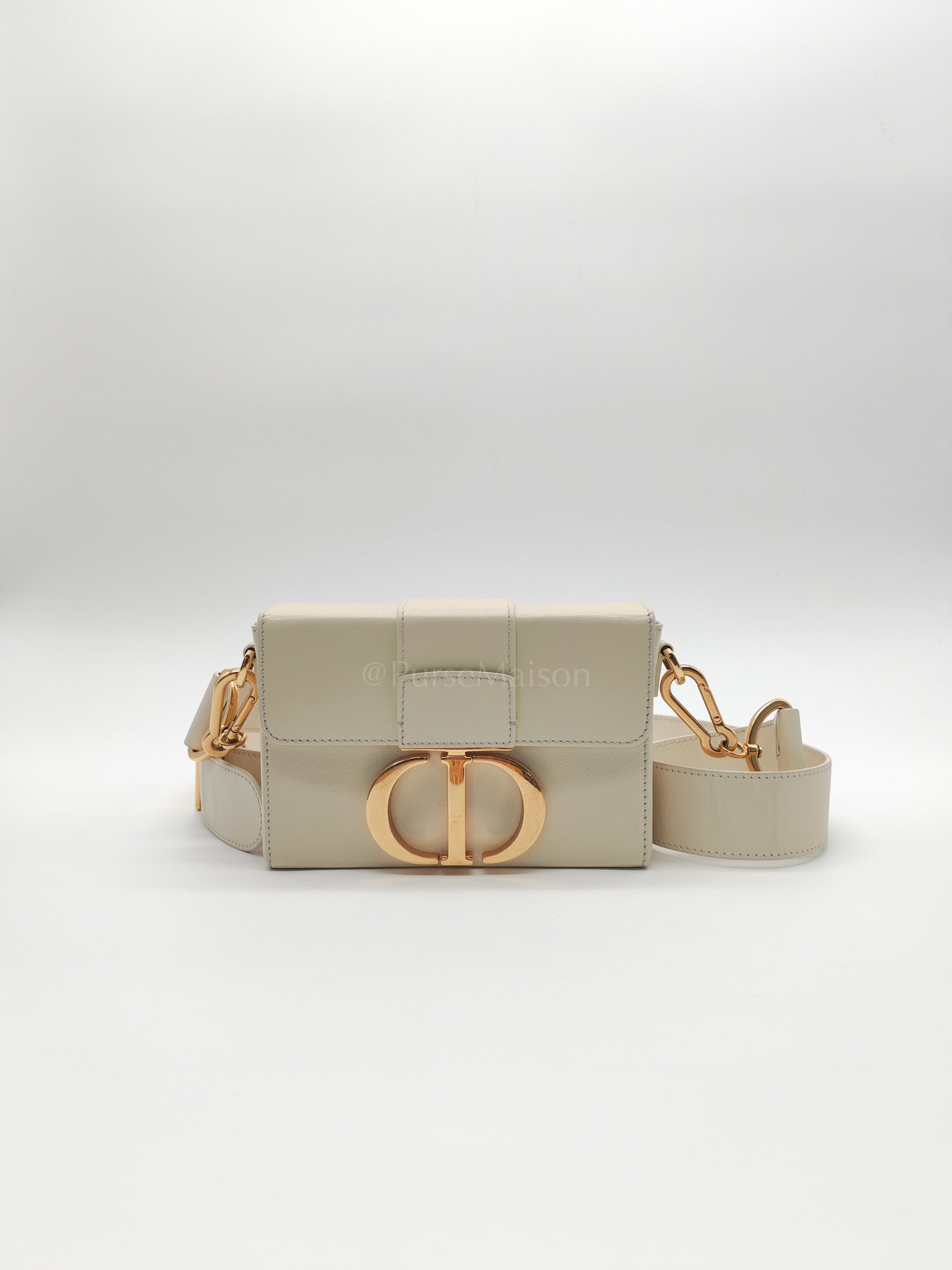 Montaigne Box Bag in Off-White Lambskin Leather and Gold Hardware Shoulder Bag | Purse Maison Luxury Bags Shop