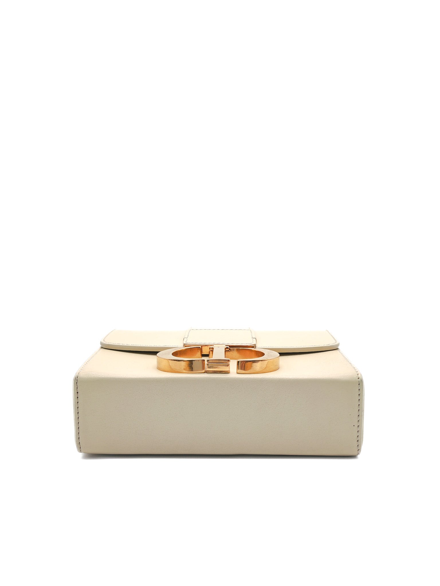 Montaigne Box Bag in Off-White Lambskin Leather and Gold Hardware Shoulder Bag | Purse Maison Luxury Bags Shop