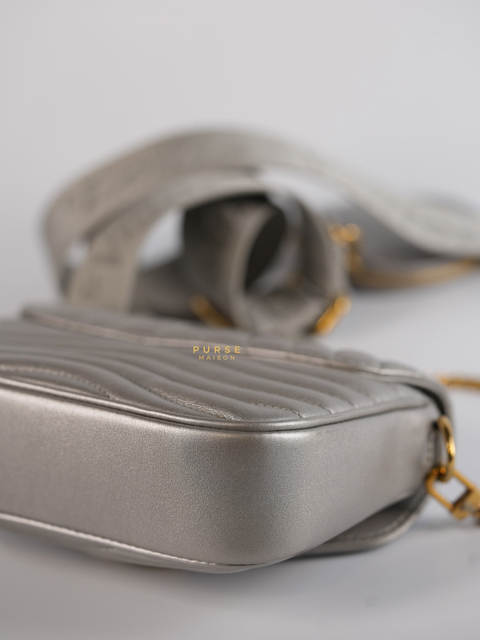 Multi Pochette New Wave Silvery Leather Gold Hardware(Microchip) | Purse Maison Luxury Bags Shop