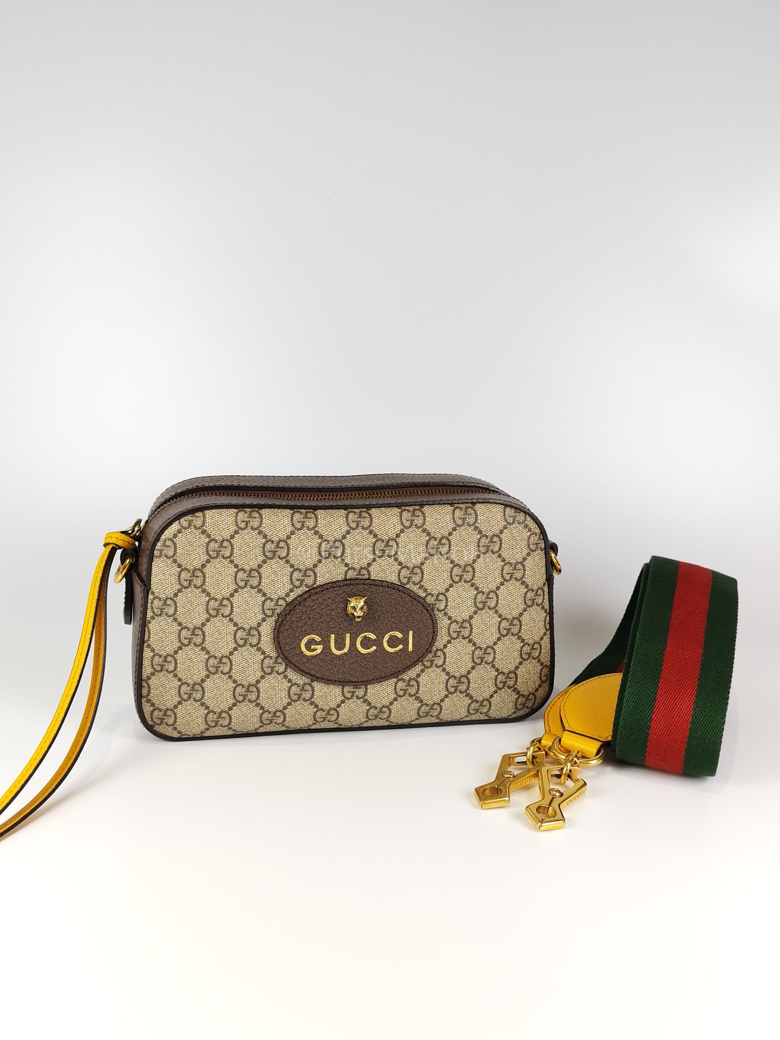 Neo Vintage Camera Bag in Supreme Monogram Canvas Crossbody Bag | Purse Maison Luxury Bags Shop