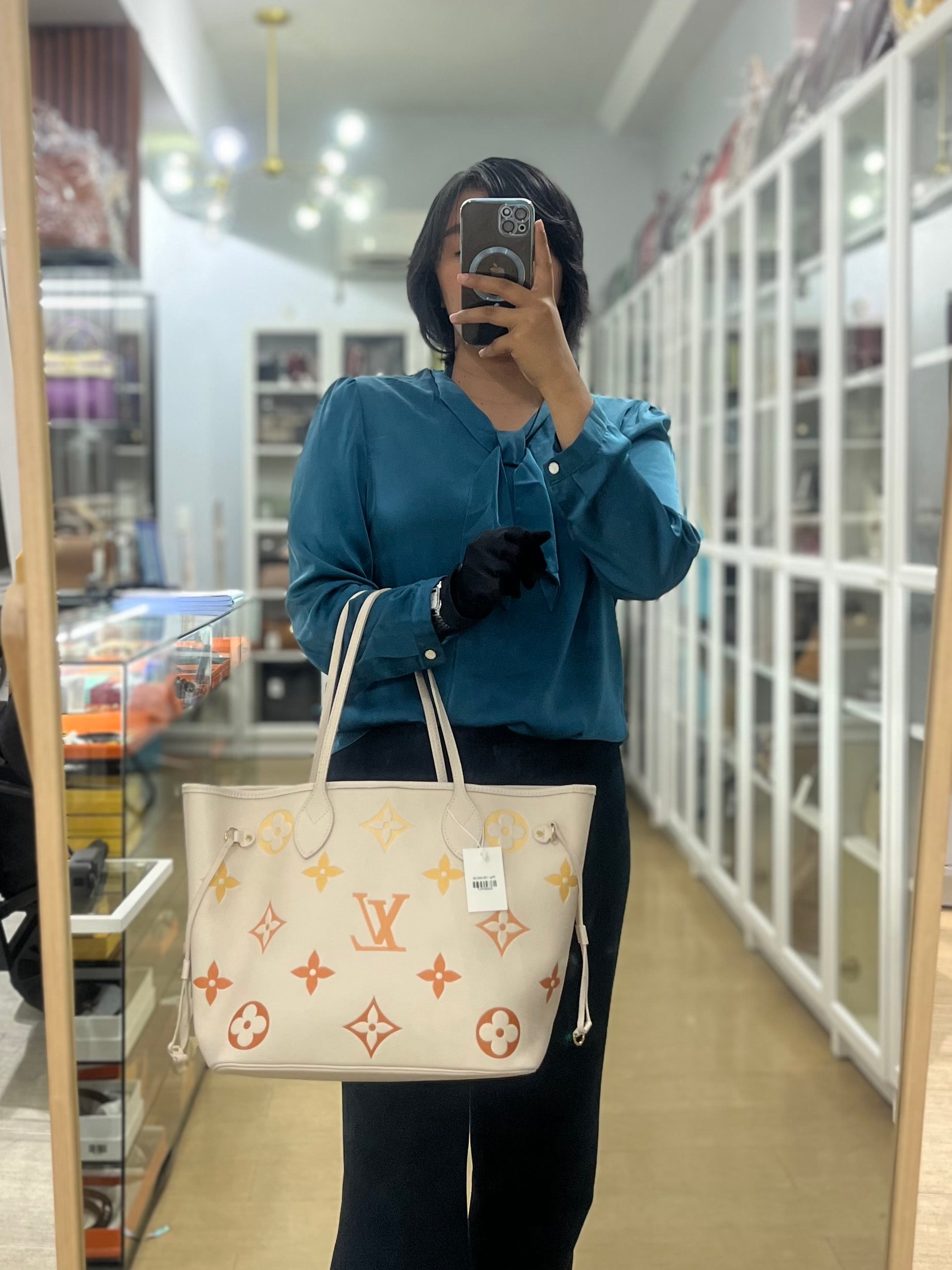 Neverfull MM Cream Monogram Empreinte Leather(Microchip) | Purse Maison Luxury Bags Shop