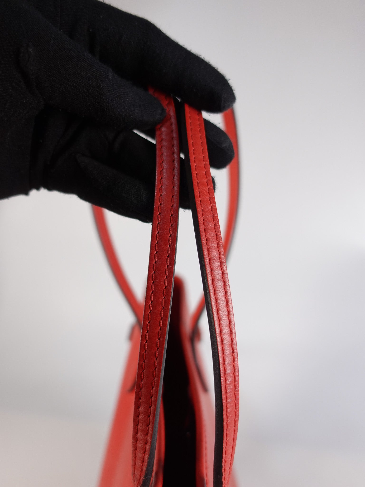 Neverfull MM in Red Epi Leather (Date Code: UB4156) | Purse Maison Luxury Bags Shop