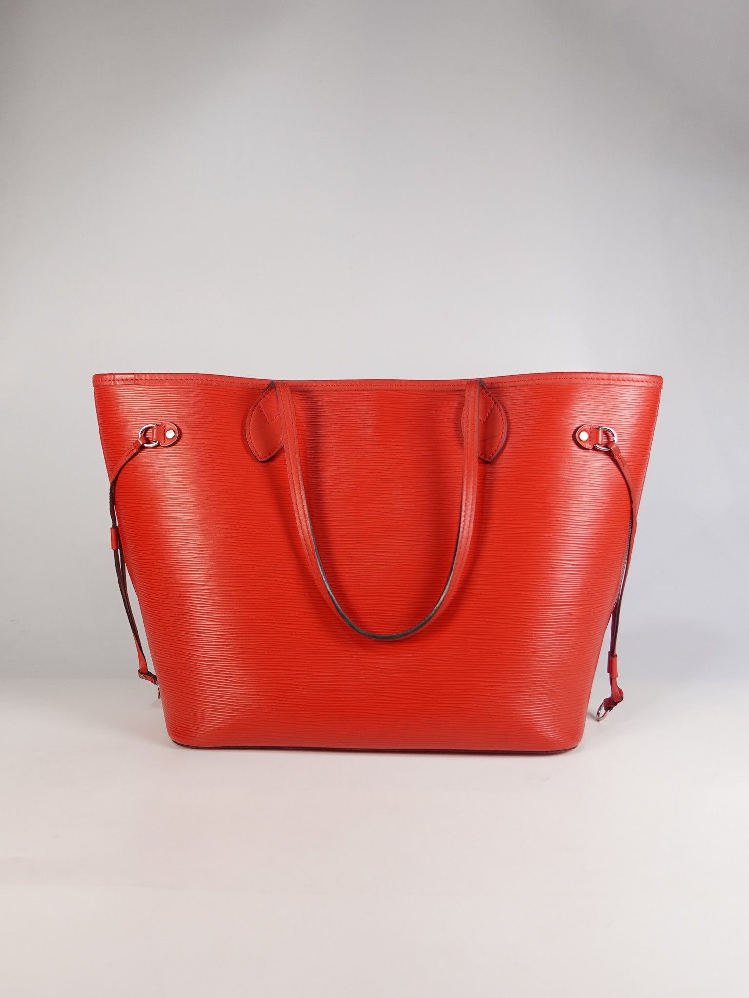 Neverfull MM in Red Epi Leather (Date Code: UB4156) | Purse Maison Luxury Bags Shop