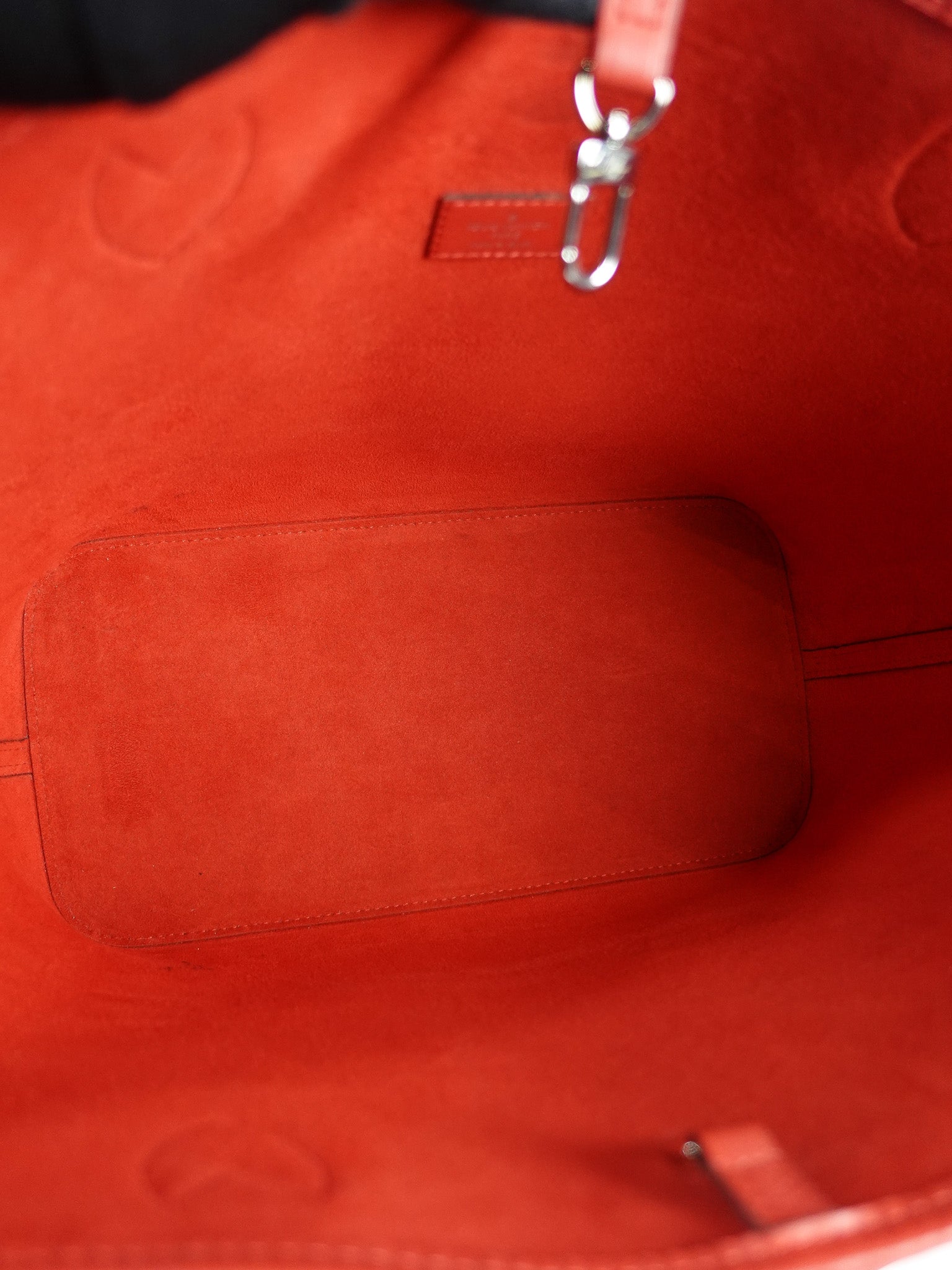 Neverfull MM in Red Epi Leather (Date Code: UB4156) | Purse Maison Luxury Bags Shop