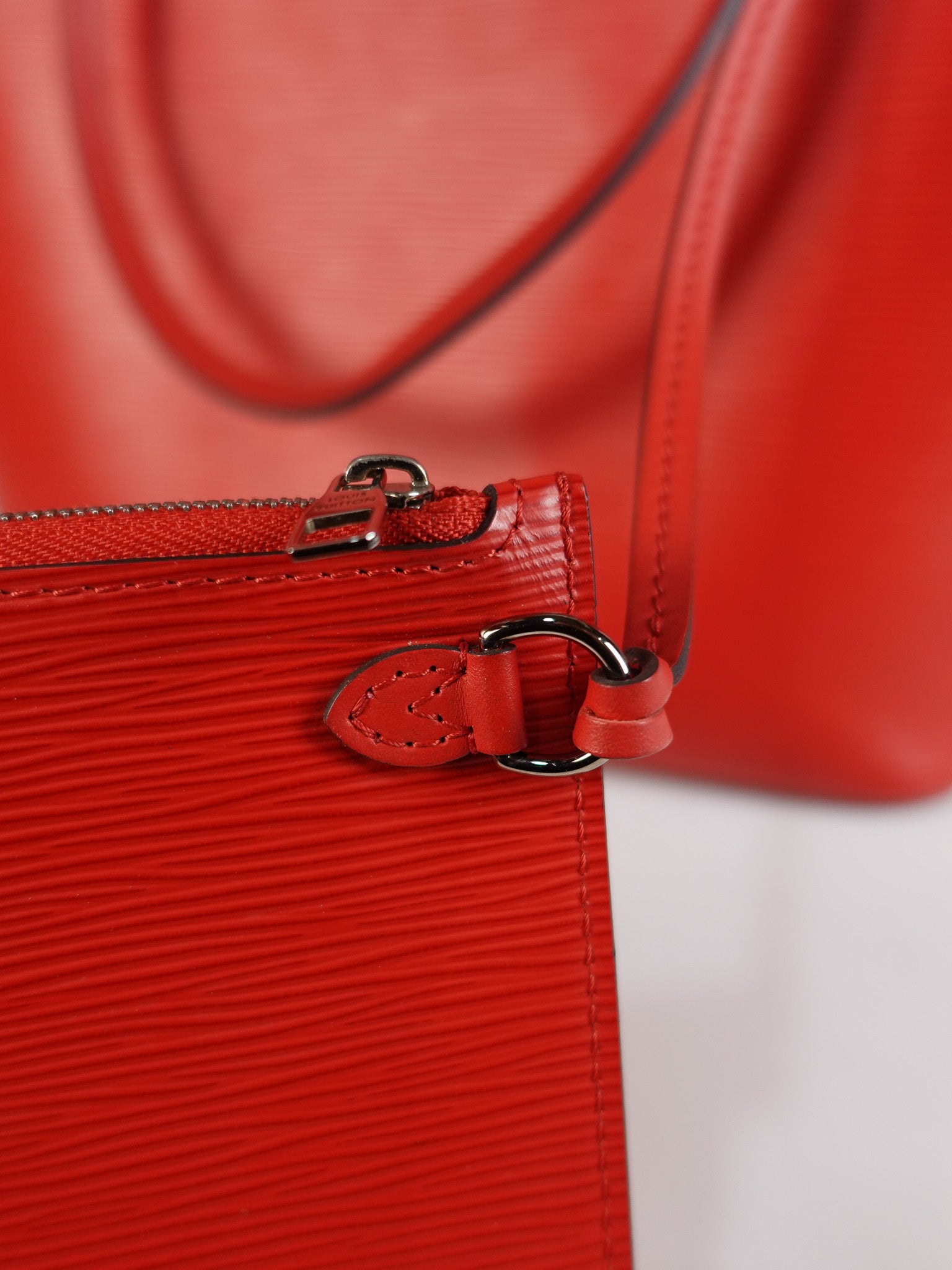 Neverfull MM in Red Epi Leather (Date Code: UB4156) | Purse Maison Luxury Bags Shop