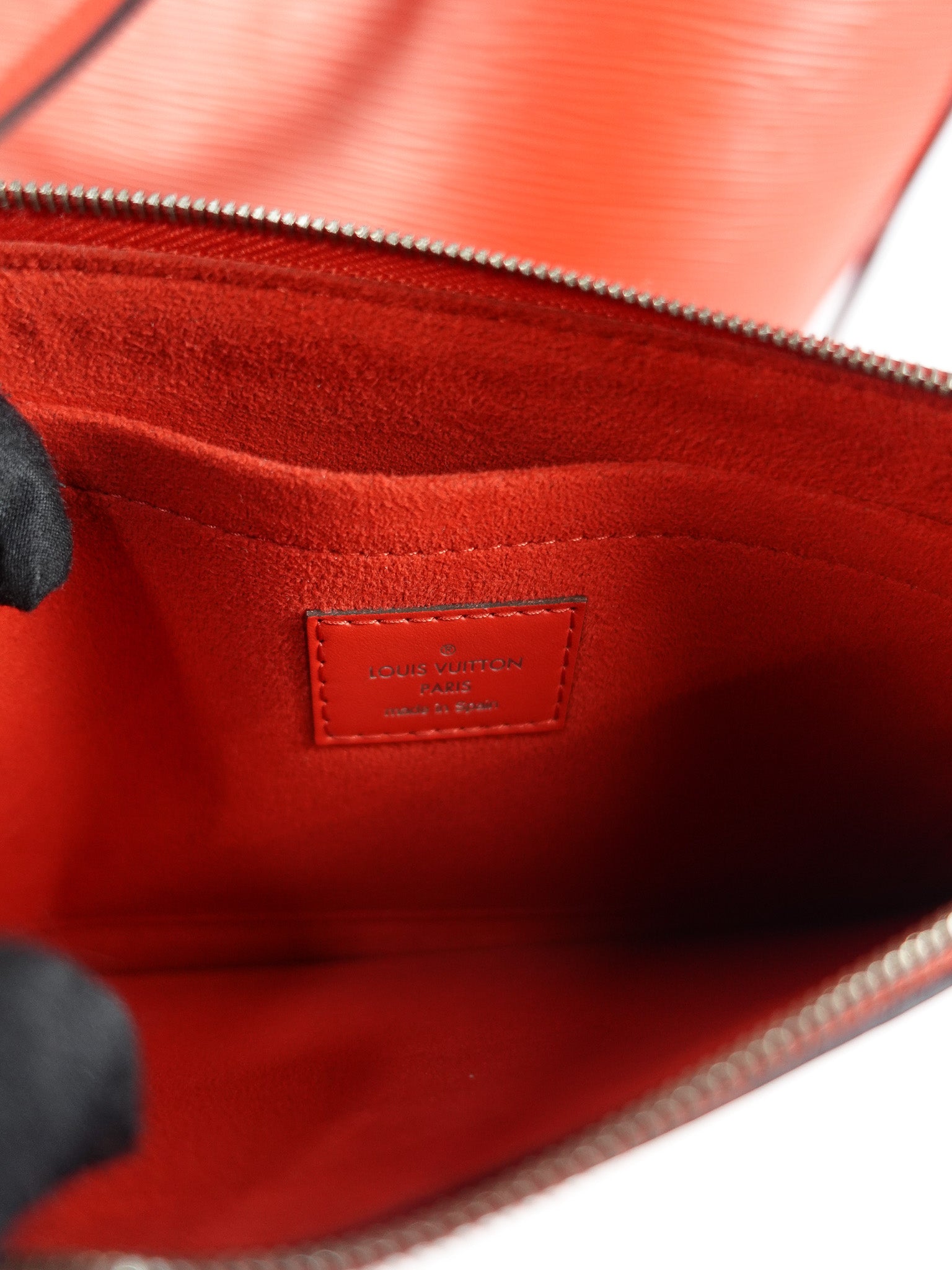 Neverfull MM in Red Epi Leather (Date Code: UB4156) | Purse Maison Luxury Bags Shop