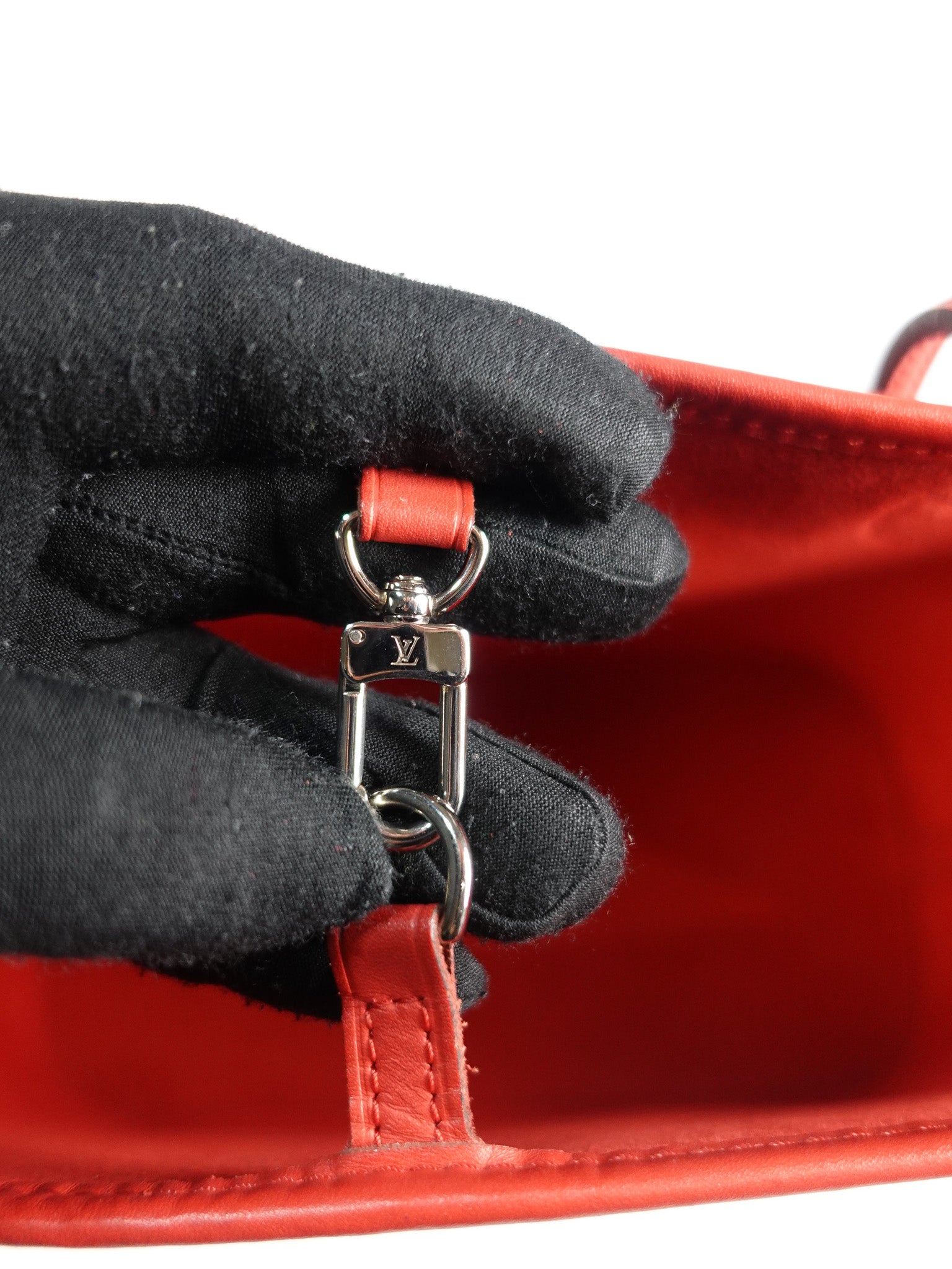 Neverfull MM in Red Epi Leather (Date Code: UB4156) | Purse Maison Luxury Bags Shop