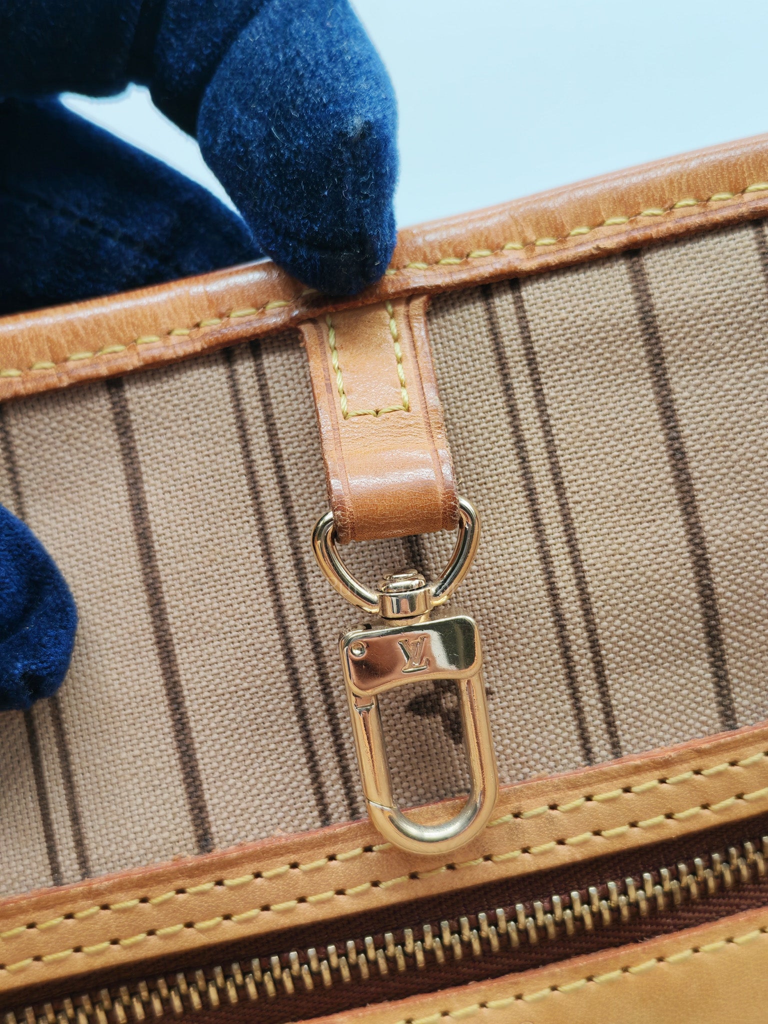 Neverfull MM in Monogram Canvas Tote Bag (Date Code: VI0038)