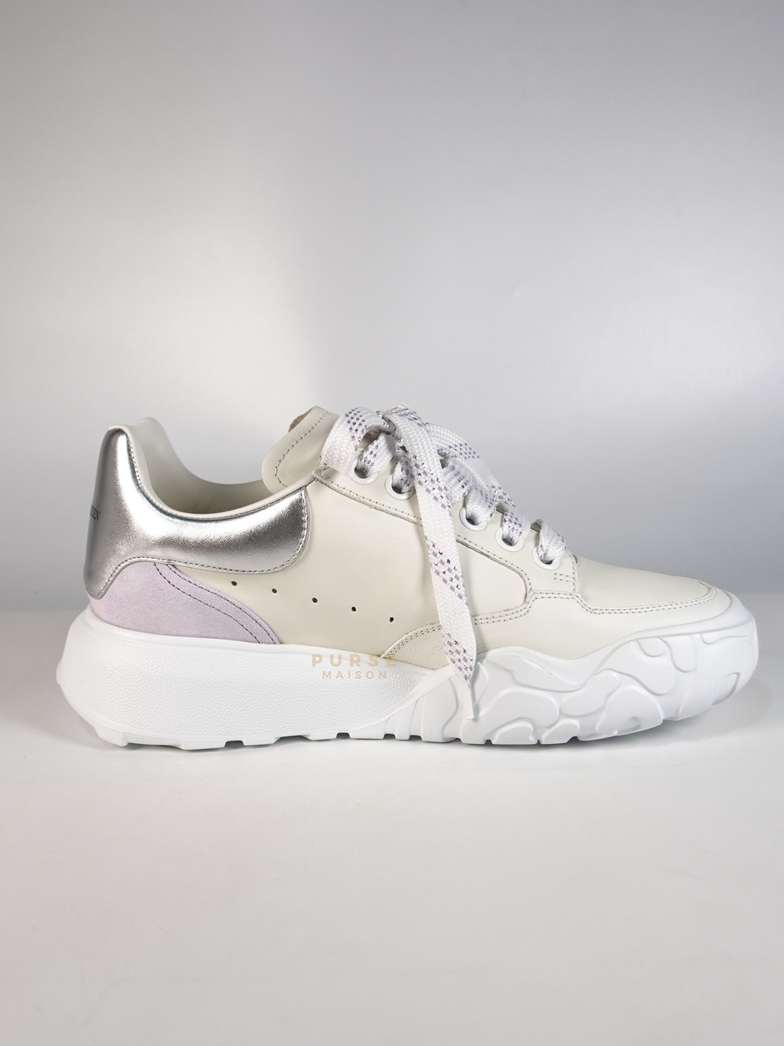 New Court Lace Up Shoes in White for Women Size 39 EU (24.5 cm) | Purse Maison Luxury Bags Shop