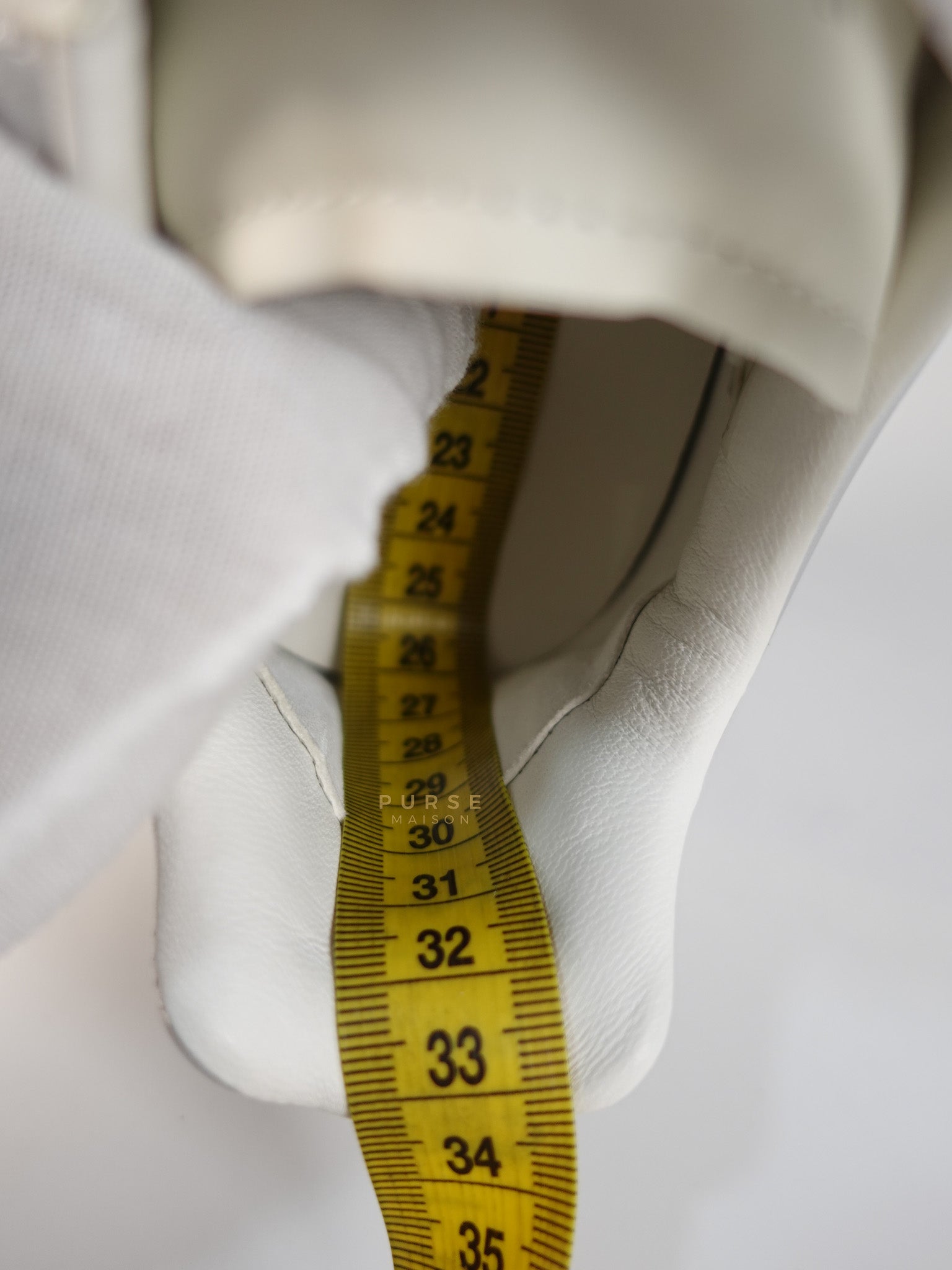 New Court Lace Up Shoes in White for Women Size 39 EU (24.5 cm) | Purse Maison Luxury Bags Shop