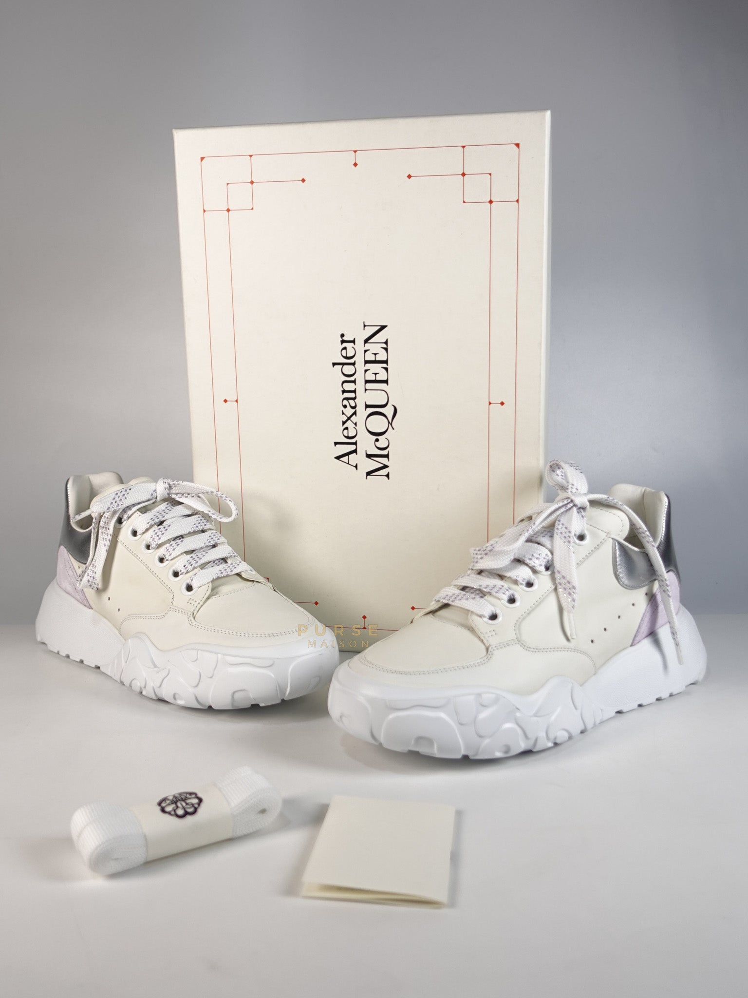 New Court Lace Up Shoes in White for Women Size 39 EU (24.5 cm) | Purse Maison Luxury Bags Shop