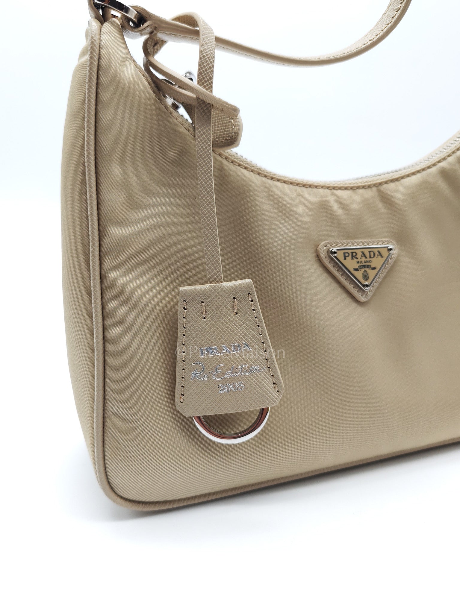 2005 Re-Edition in Deserto Tessuto Saffiano Shoulder Bag
