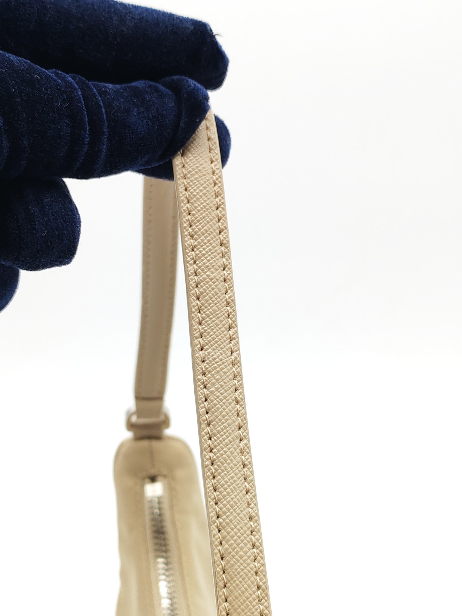 2005 Re-Edition in Deserto Tessuto Saffiano Shoulder Bag