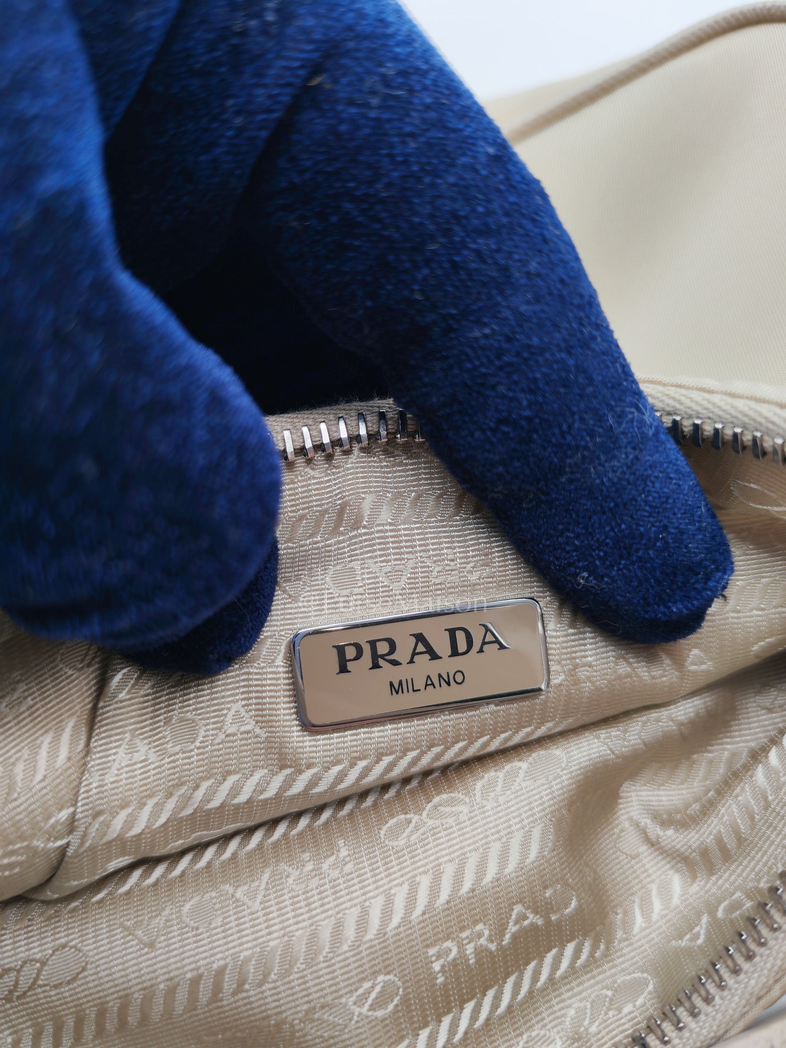 2005 Re-Edition in Deserto Tessuto Saffiano Shoulder Bag